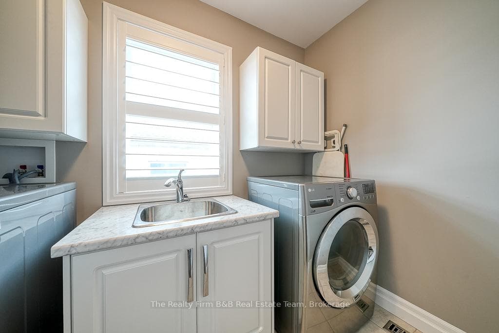 46 Westview Court photo 31