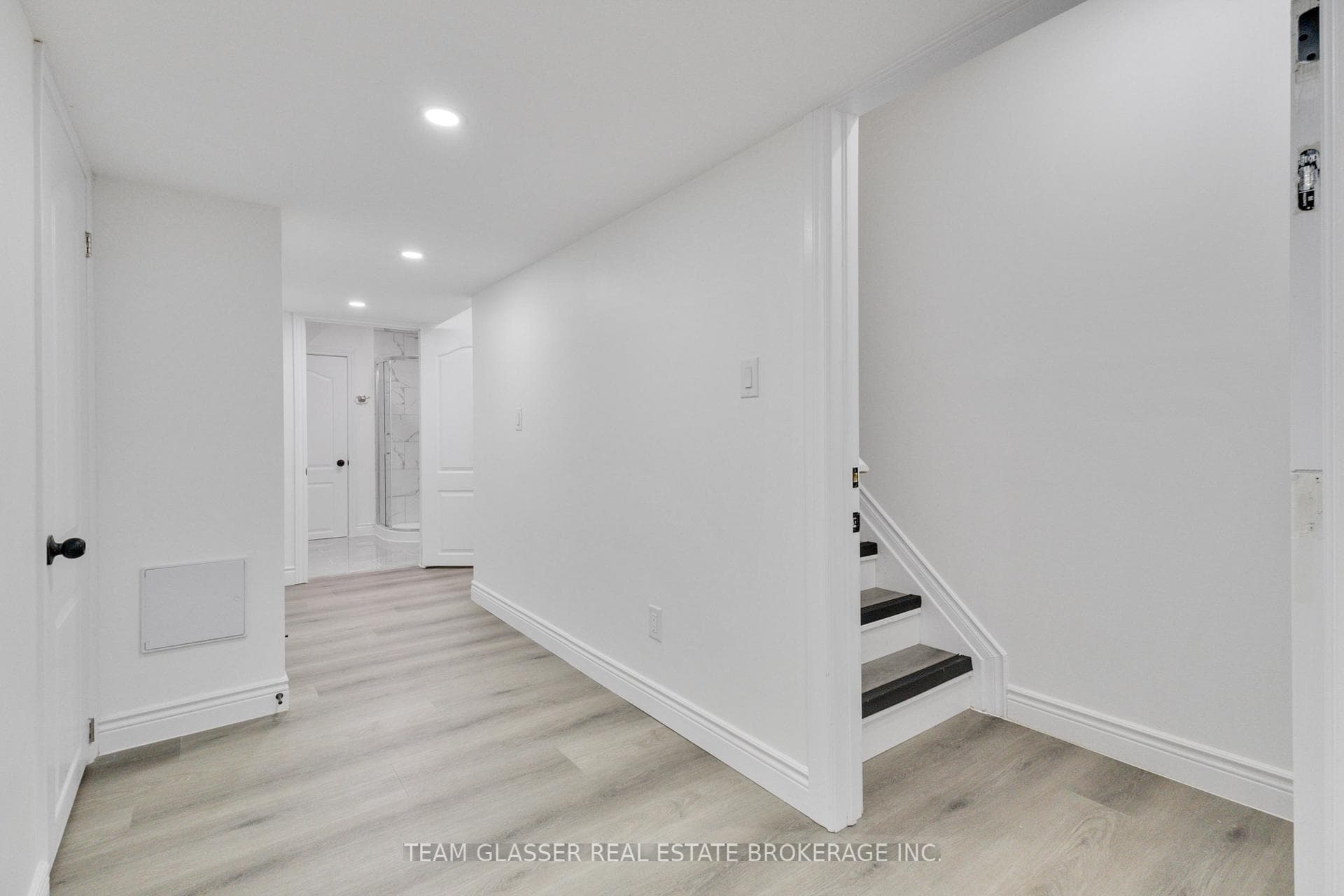 2043 CEDARPARK Drive photo 10