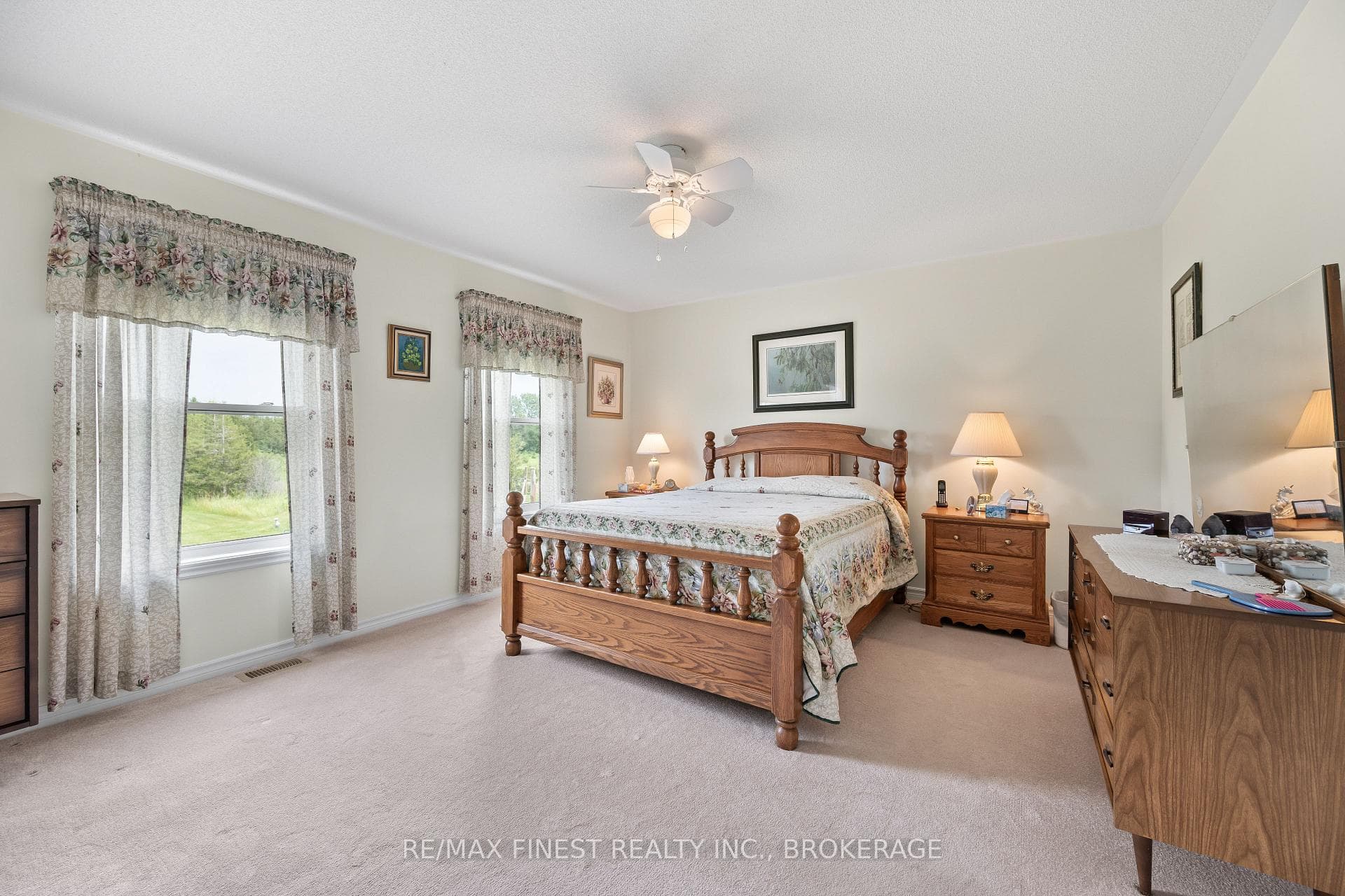 245 Pleasant Drive photo 18