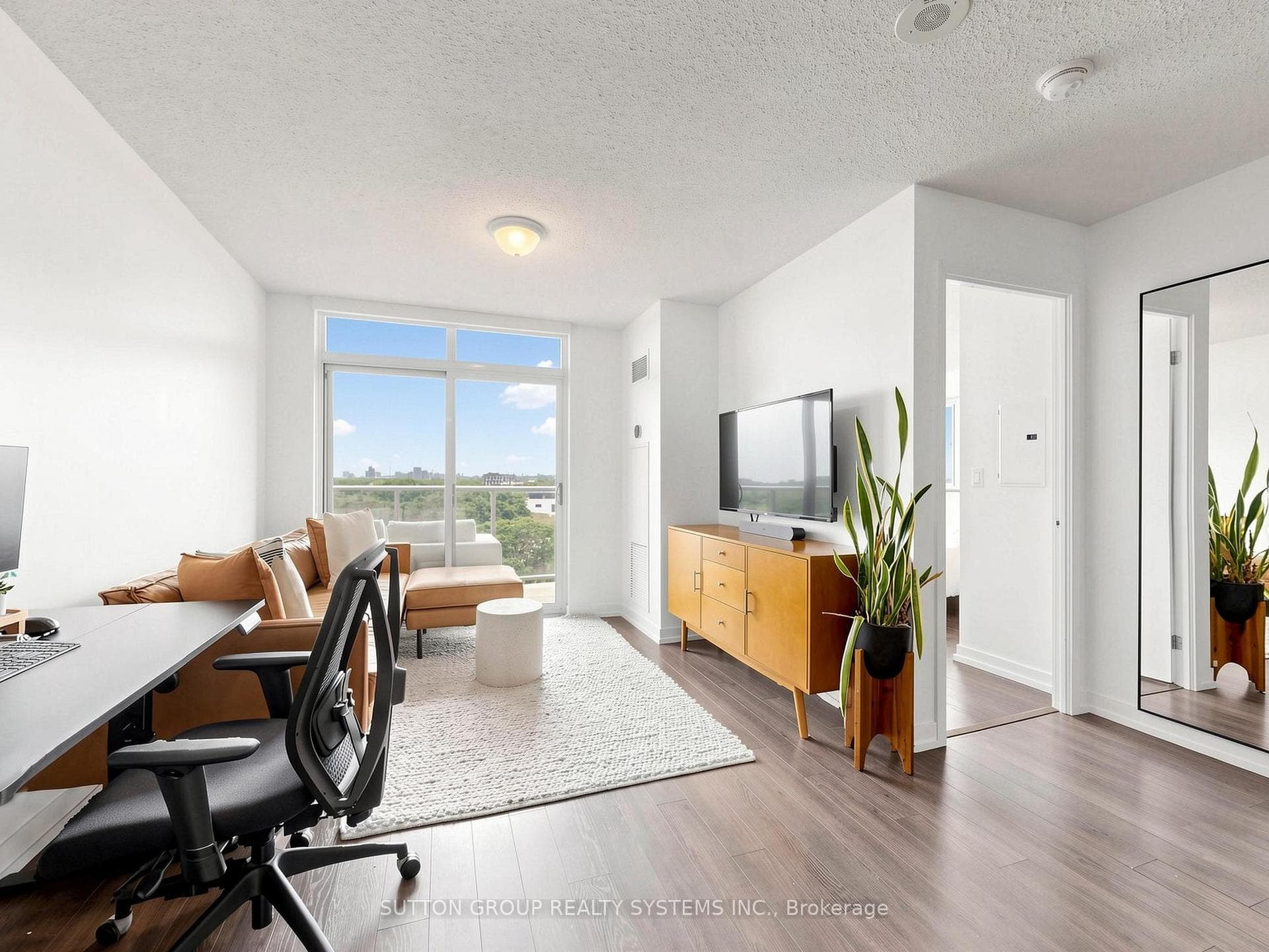 812 Lansdowne Avenue Unit 714 photo 8