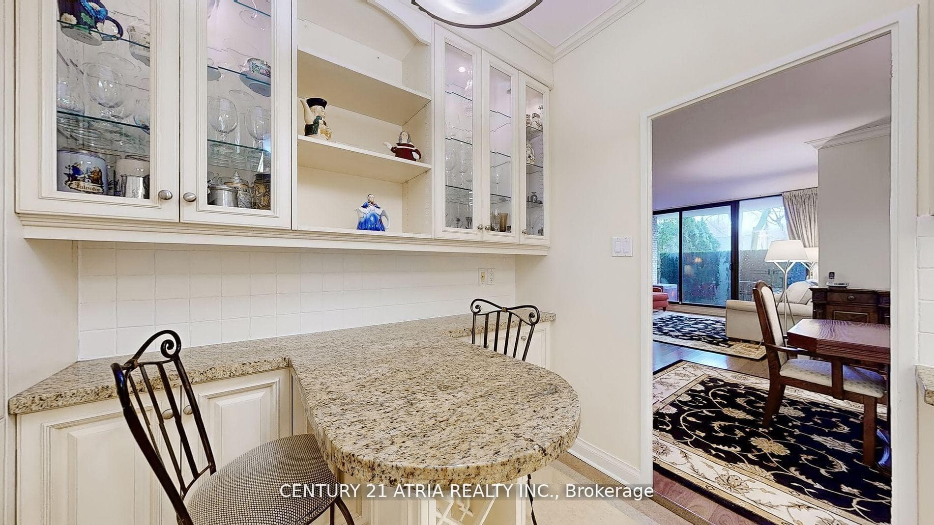 350 Lonsdale Road Unit 102 photo 14