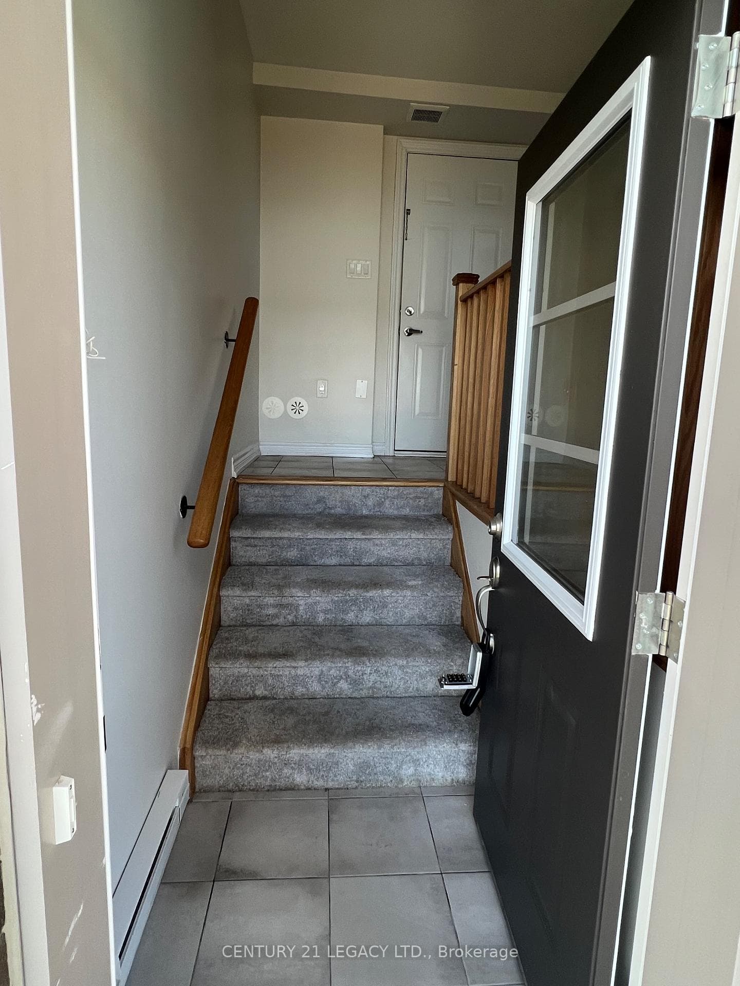 1530 Bloor Street photo 2