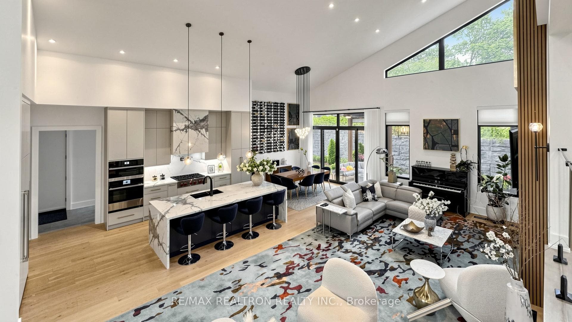 116 Laurentide Drive photo 6