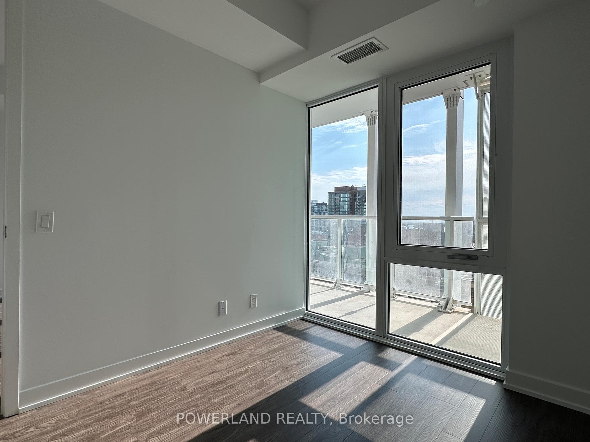 88 Queen Street Unit 1709 photo 8