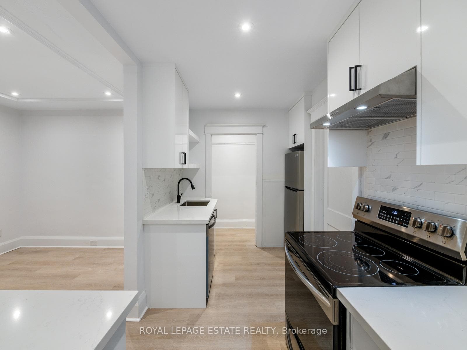 82 Glen Manor Drive Unit Upper photo 21