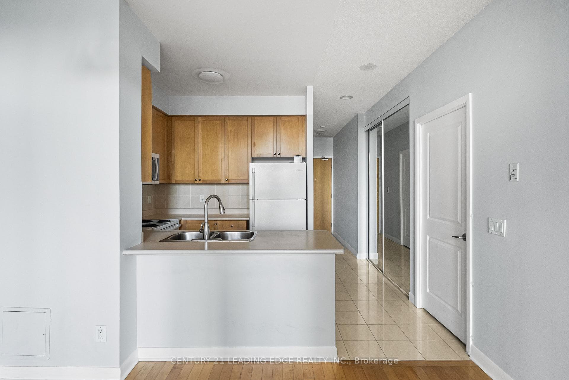 4968 Yonge Street Unit 301 photo 10