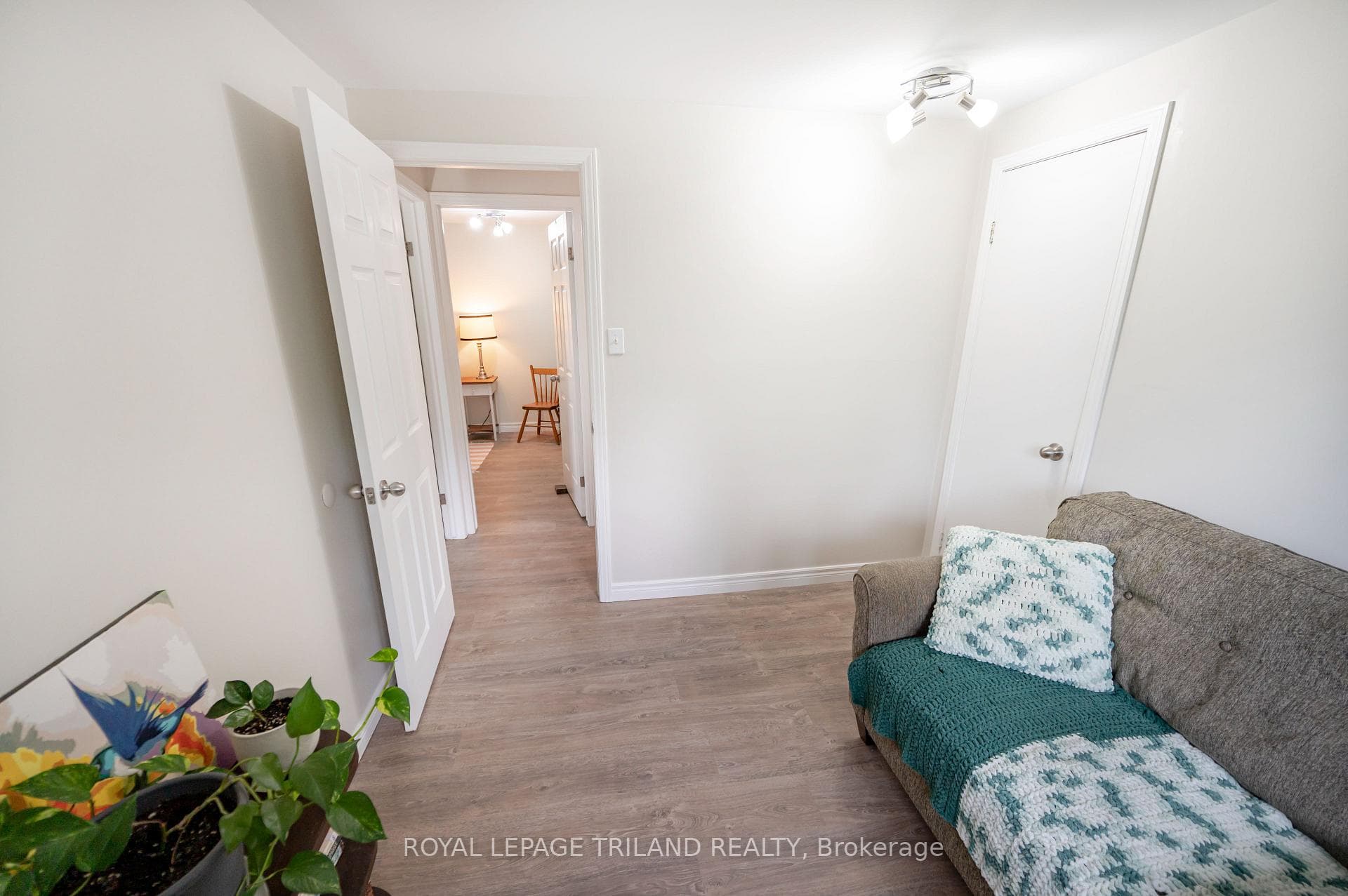73 GENEVIVE Place photo 20