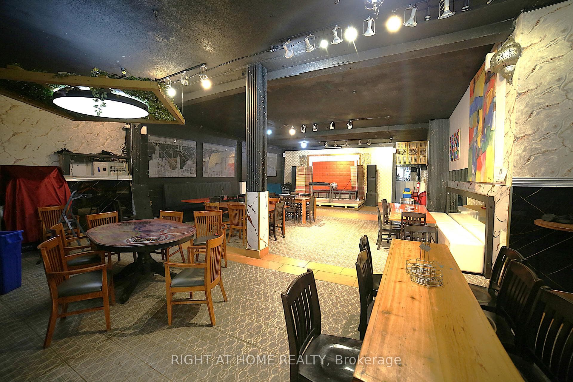 242 Parliament Street photo 12