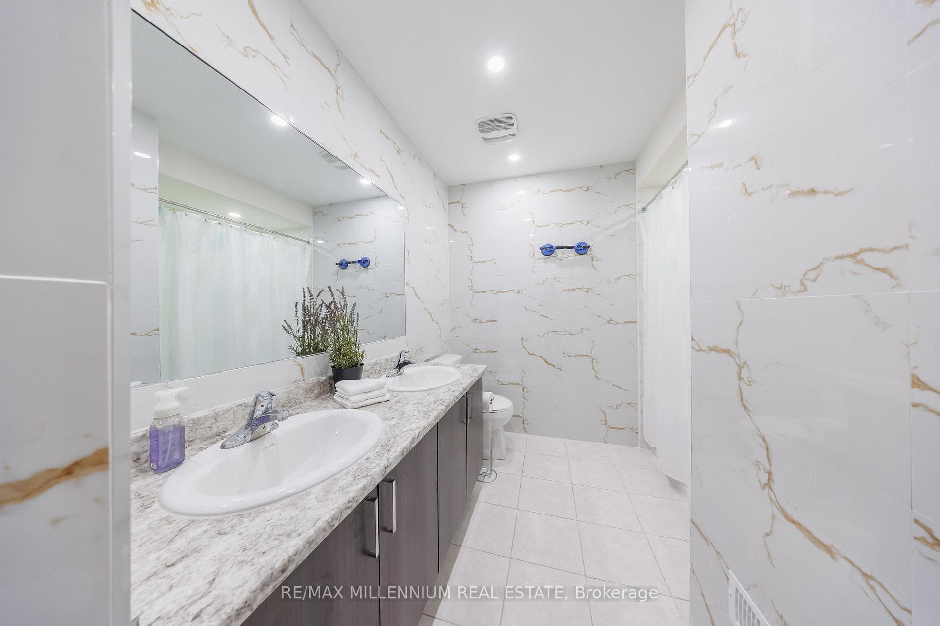 29 Healthcote Lane photo 20