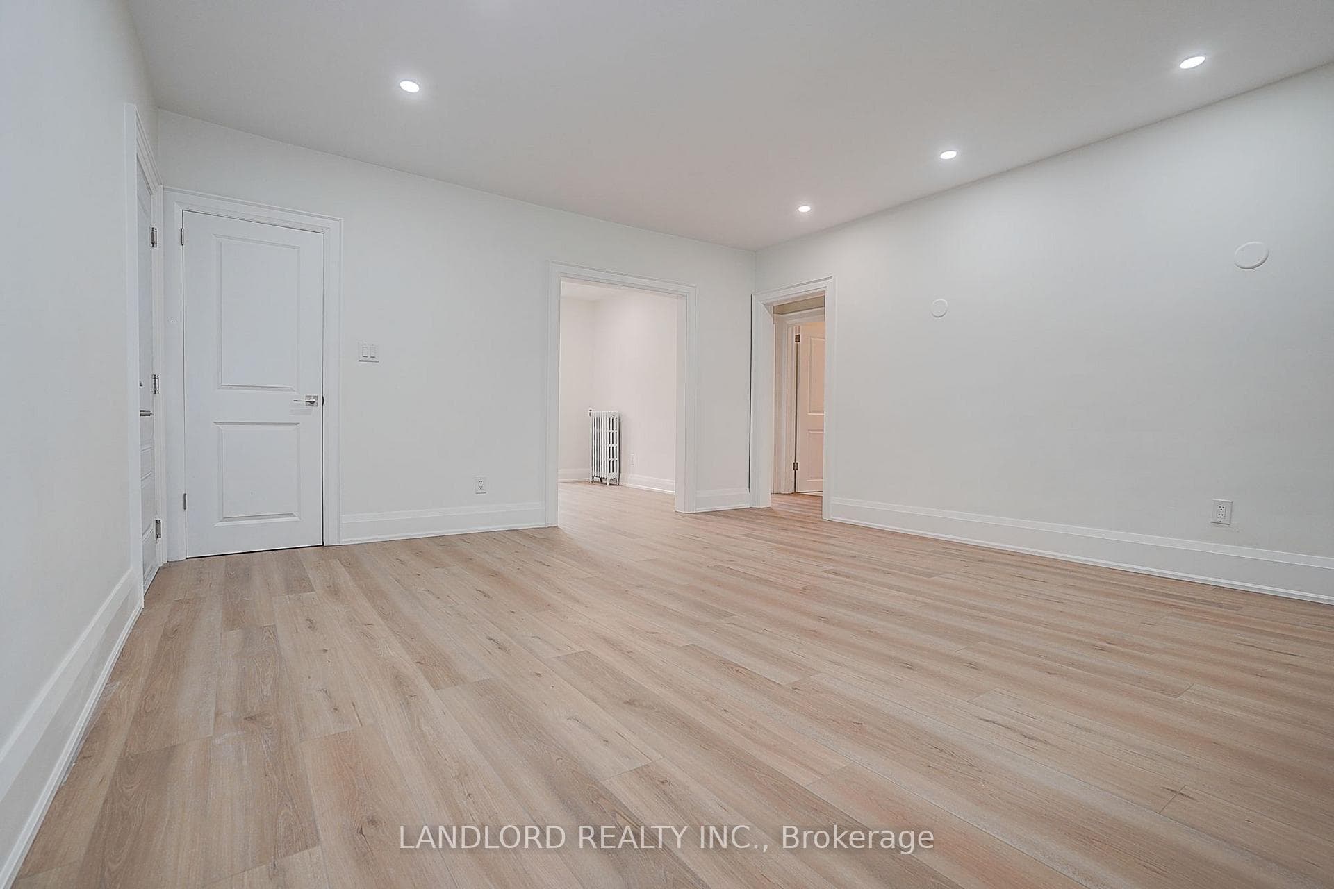 2520 Bloor Street Unit 12 photo 9