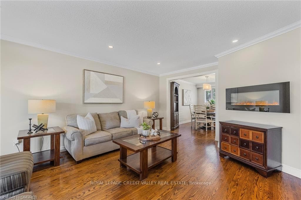 32 Parkview Place photo 9
