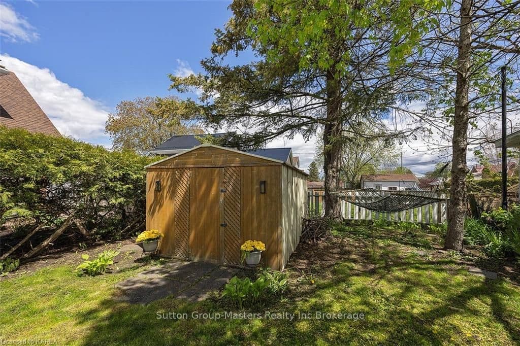 259 CHARLES Street photo 37