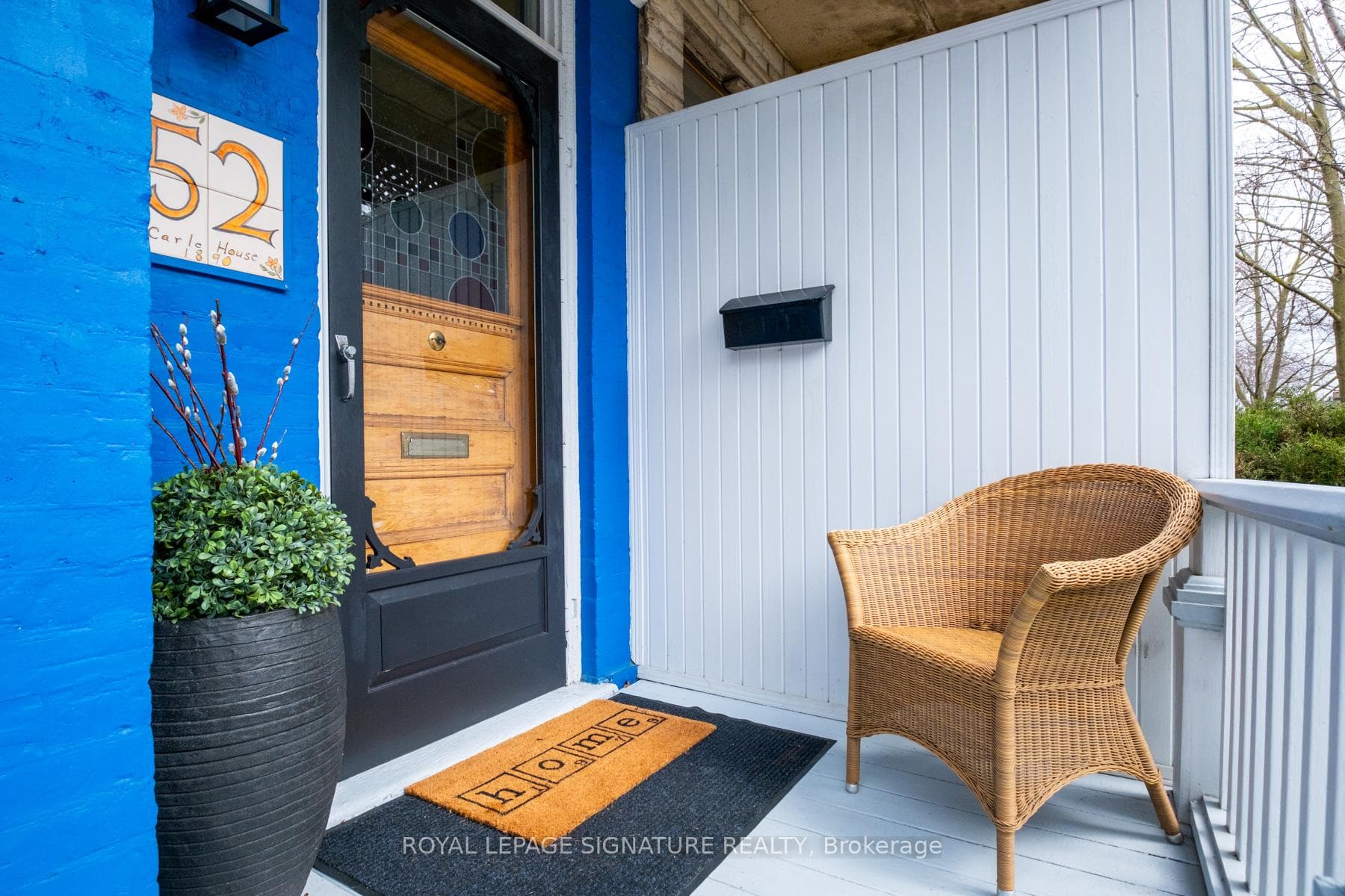 52 Riverdale Avenue photo 2