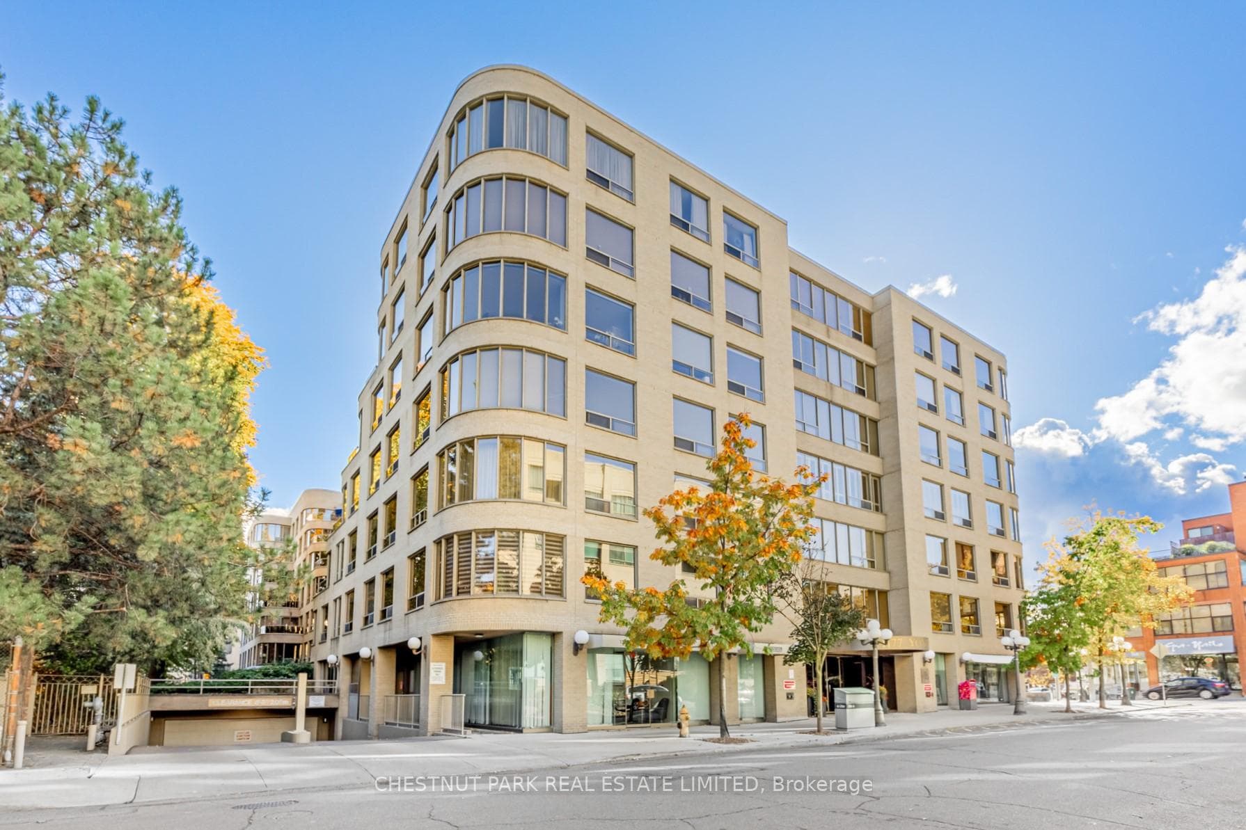 1177 Yonge Street Unit 206 photo 1