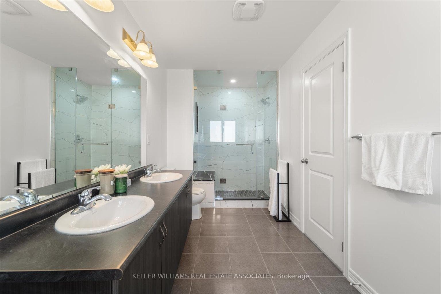 29 Ivor Crescent photo 24