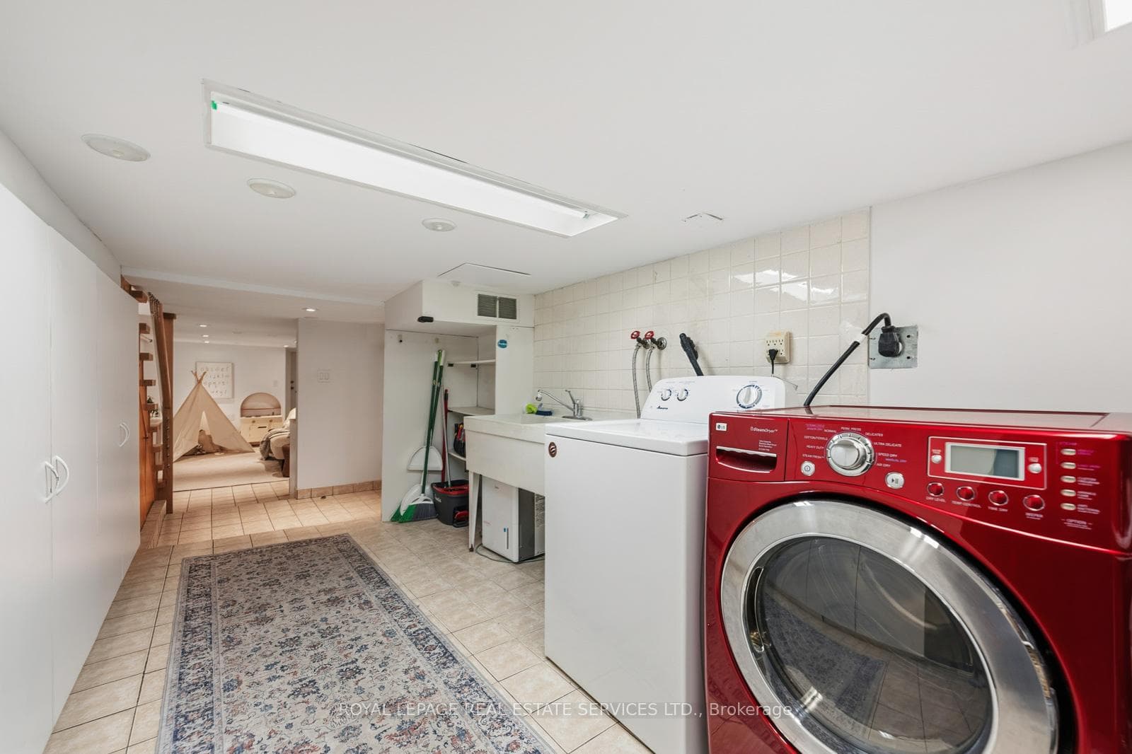 266 Delaware Avenue photo 41