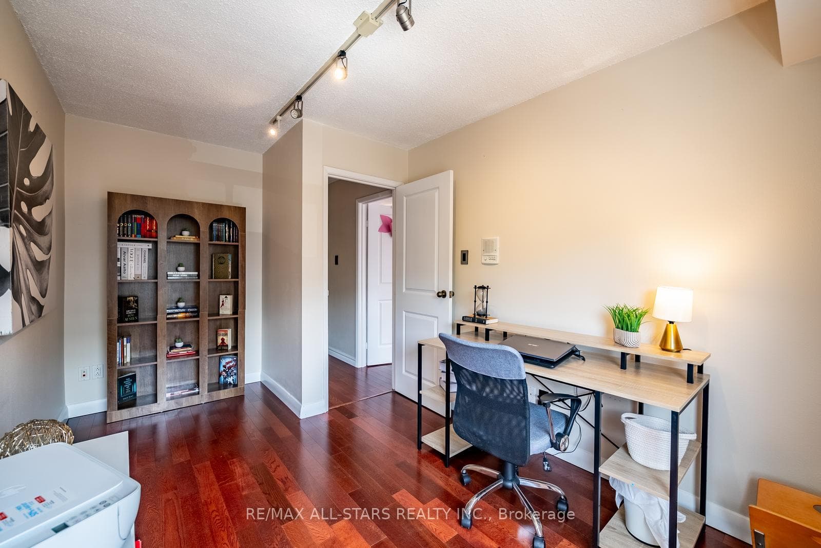 60 Hanson Road Unit 117 photo 22