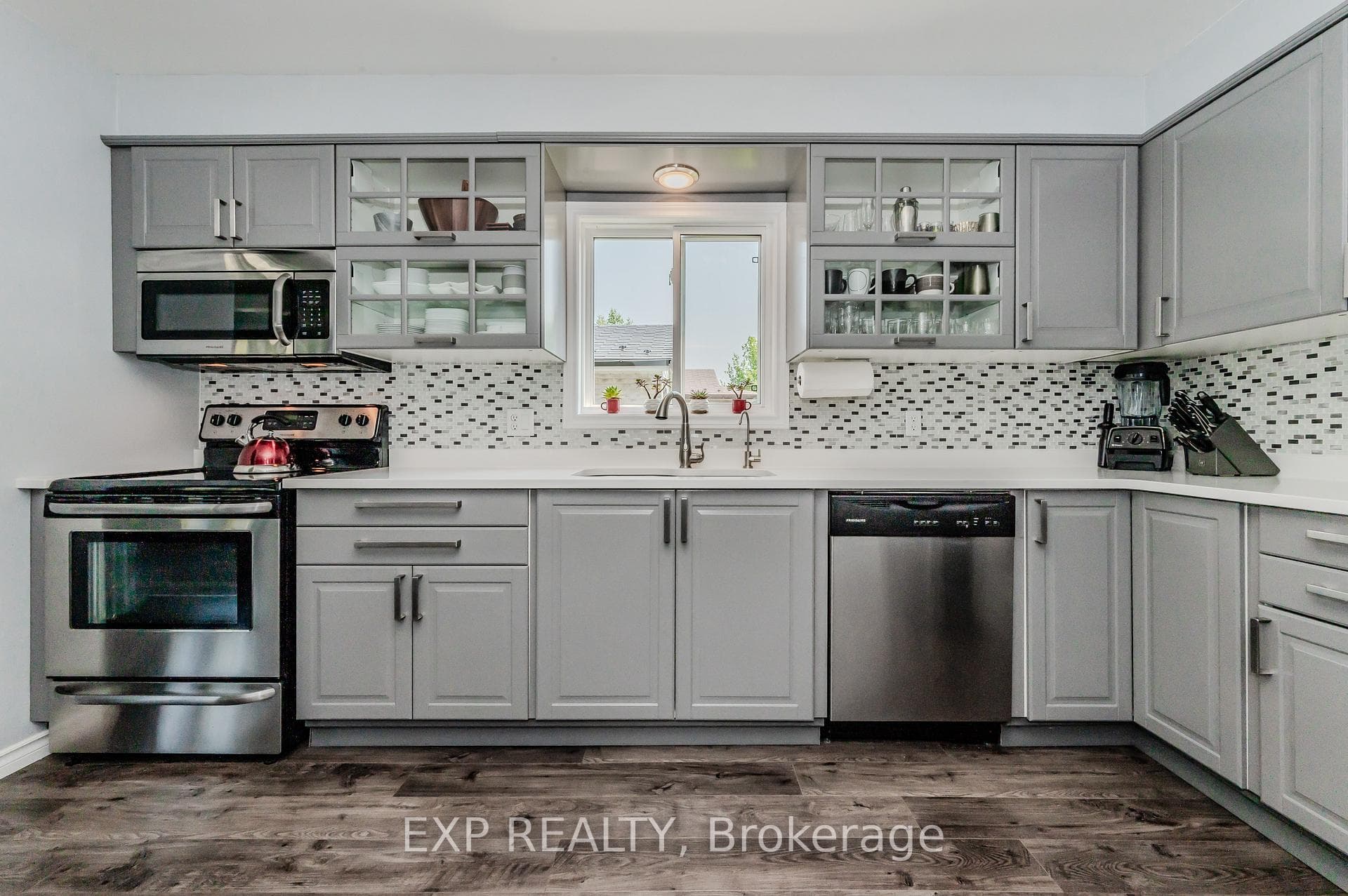 44 Warwick Court photo 12