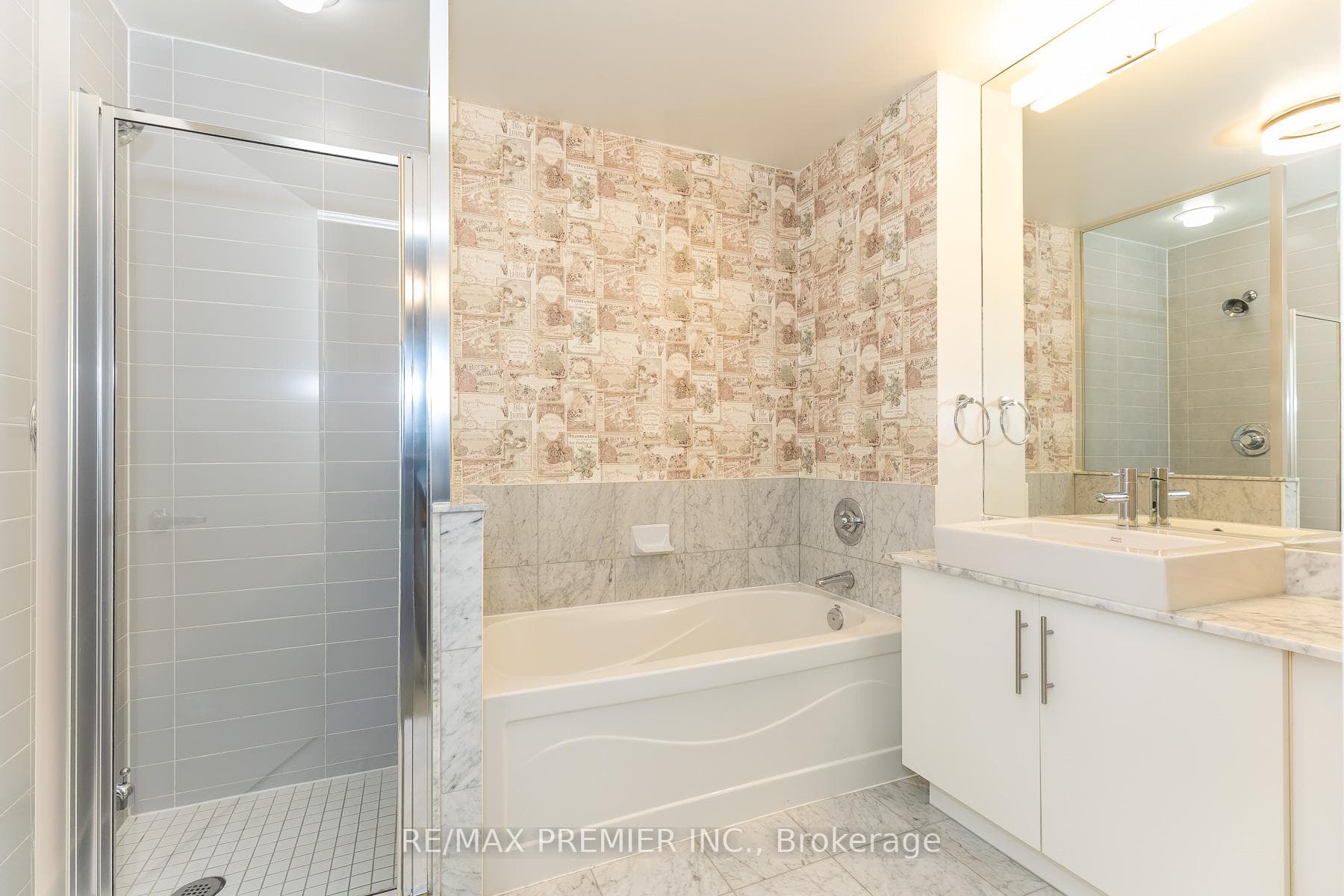 65 Bremner Boulevard Unit 1308 photo 37