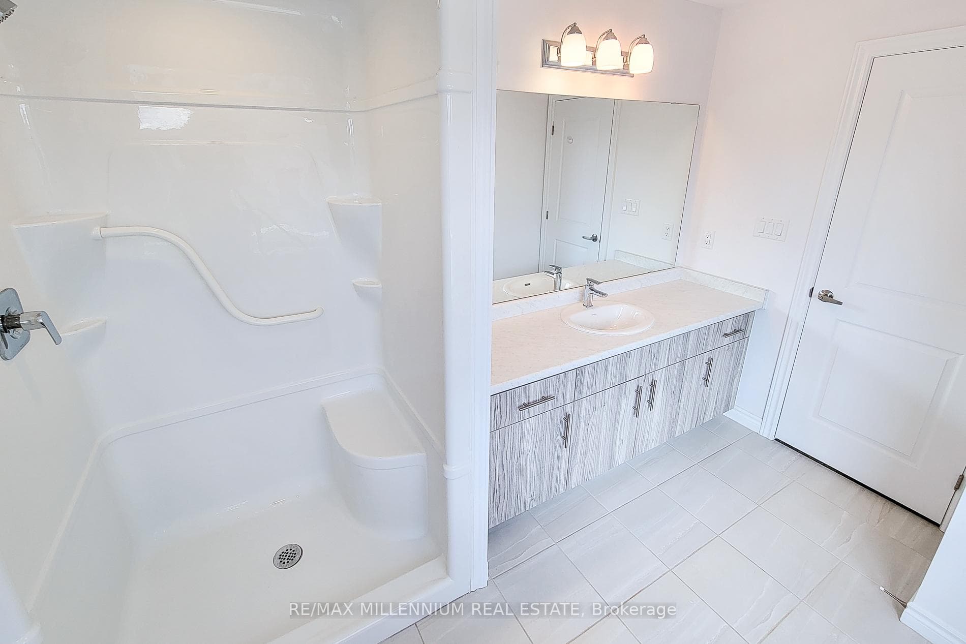 44 WHITTON Drive photo 29
