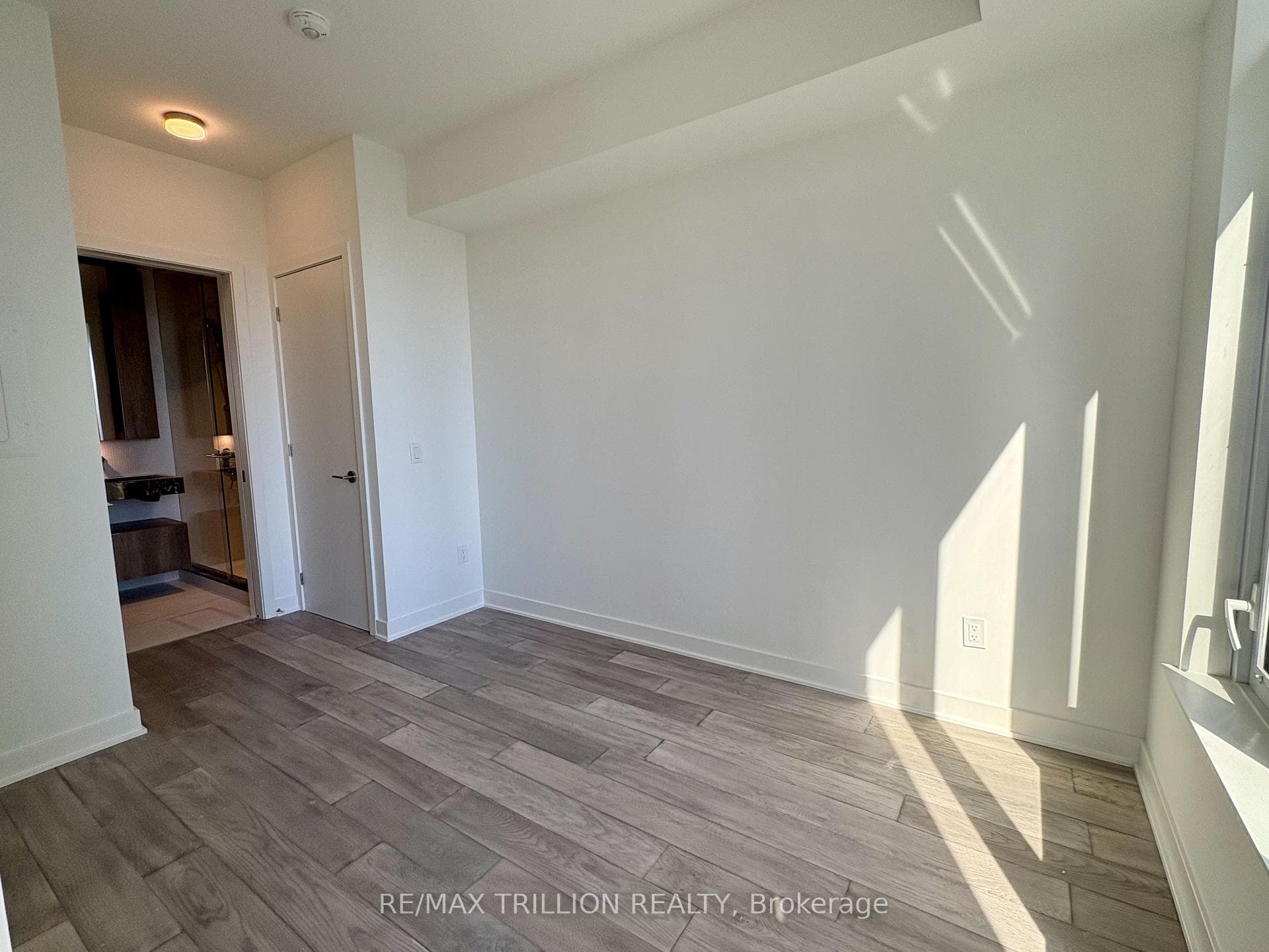 11 Yorkville Avenue Unit 3707 photo 18