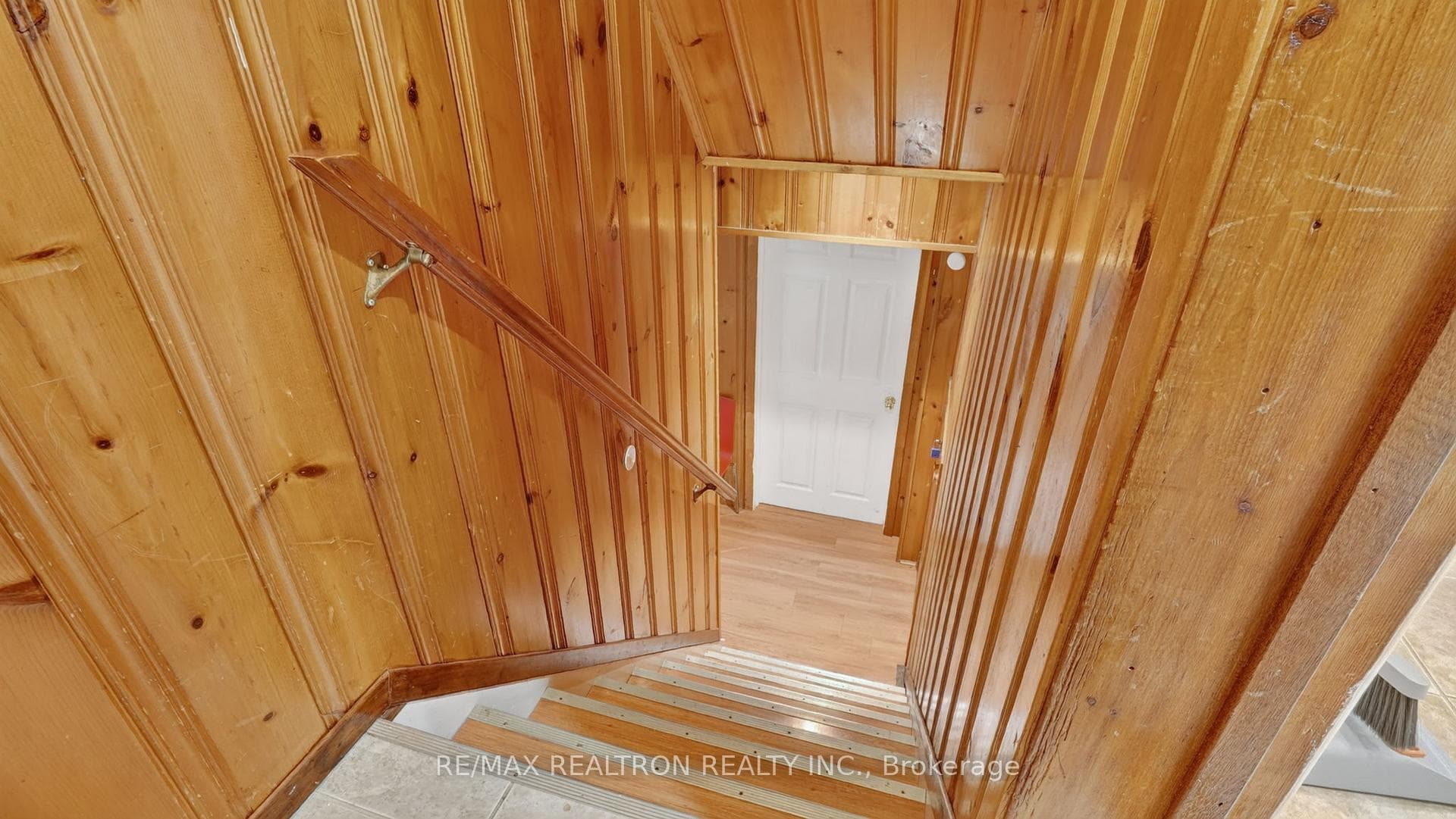 8 Bonnechere Crescent photo 25