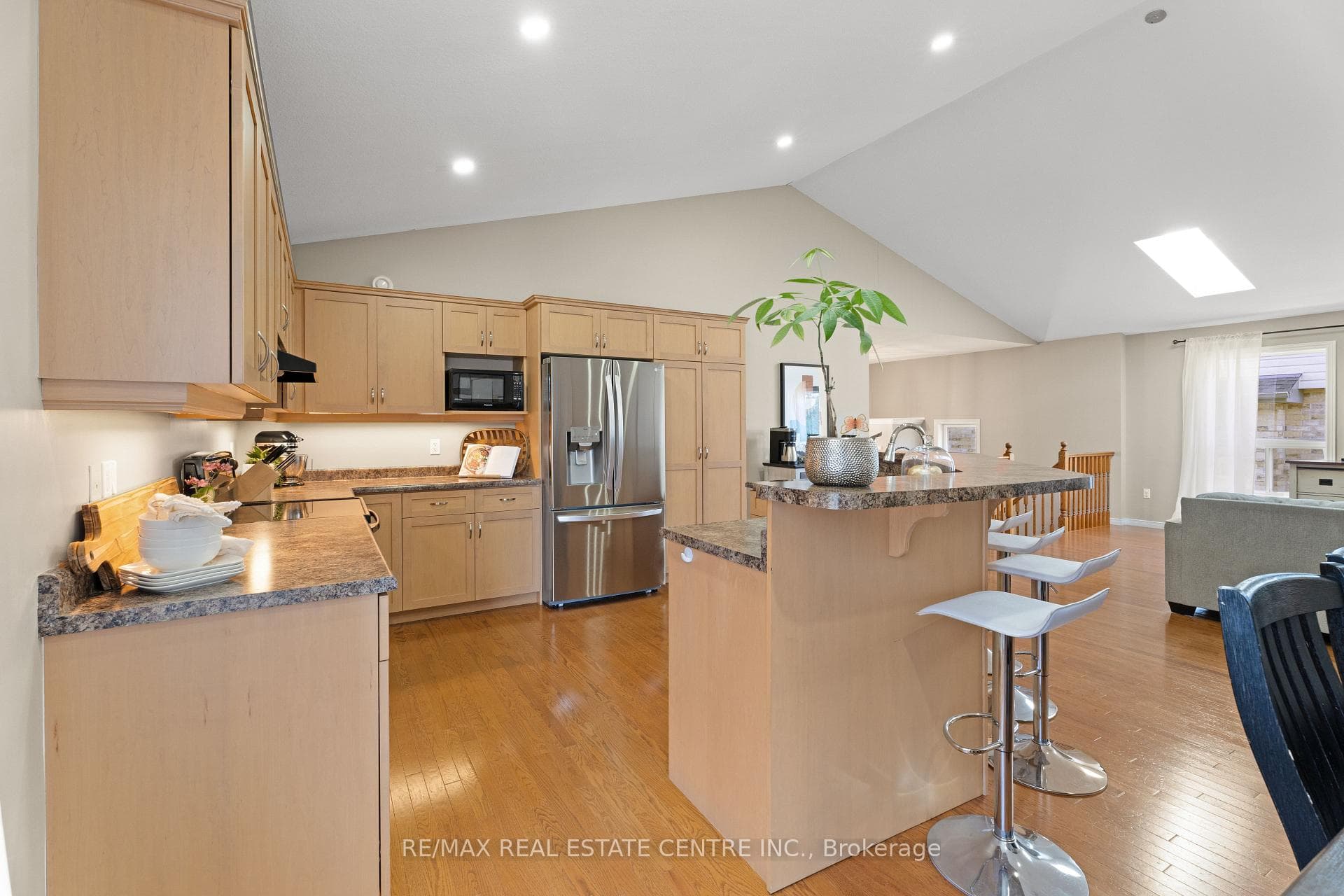 660 Cedar Street photo 14