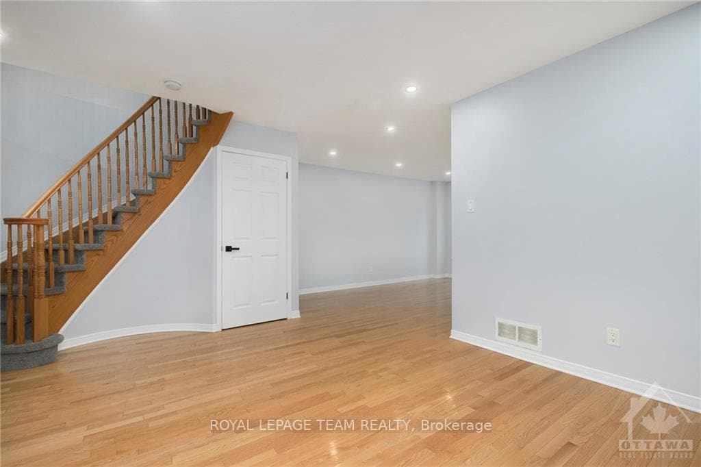324 BERRIGAN Drive photo 5