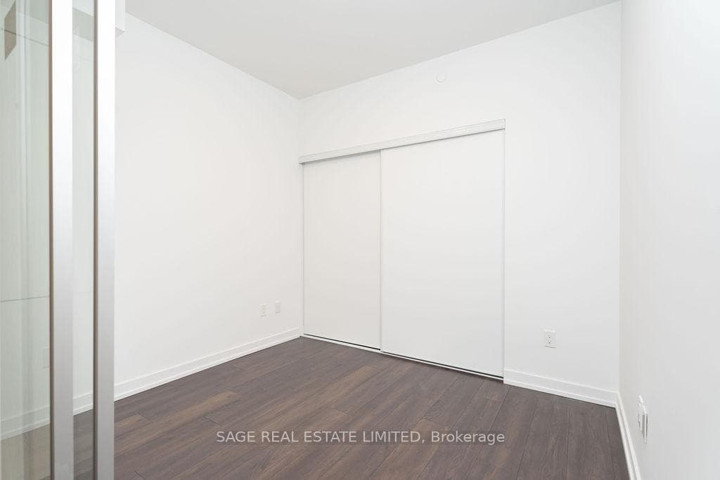 150 Logan Avenue Unit 310 photo 8