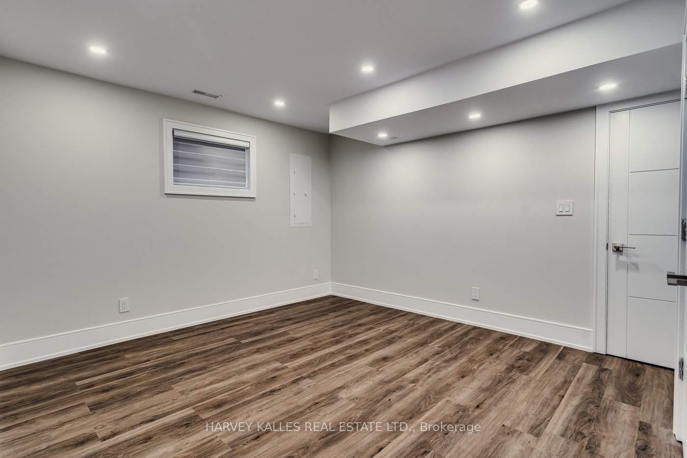 31 Regina Avenue photo 31