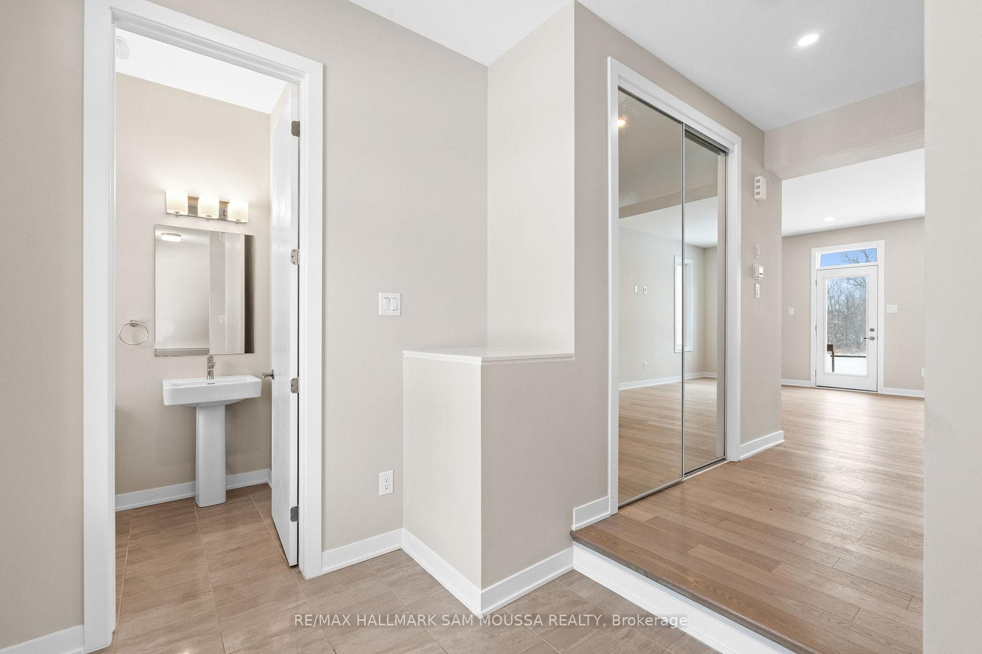 410 Euphoria Crescent photo 22