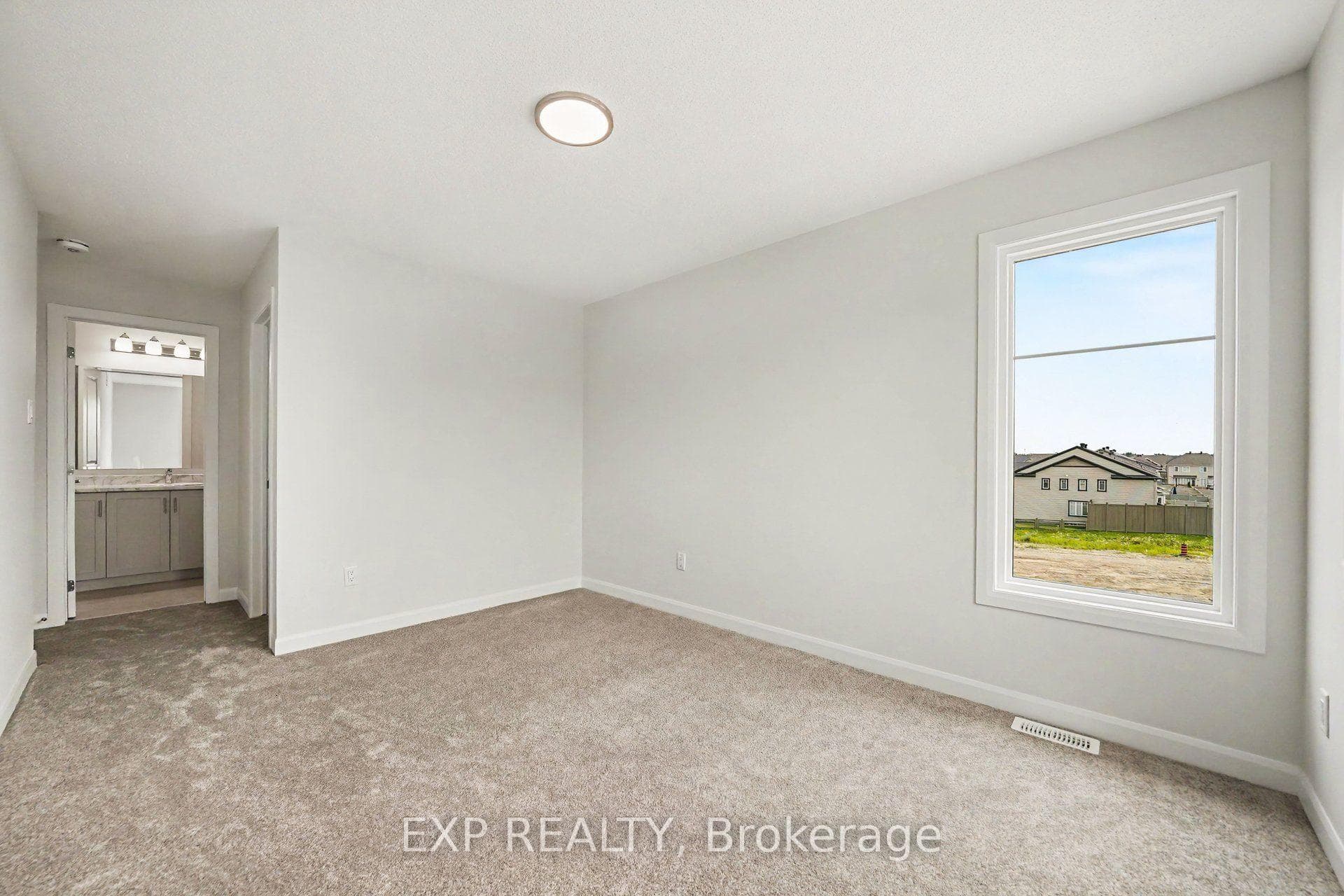 756 Tadpole Crescent photo 13