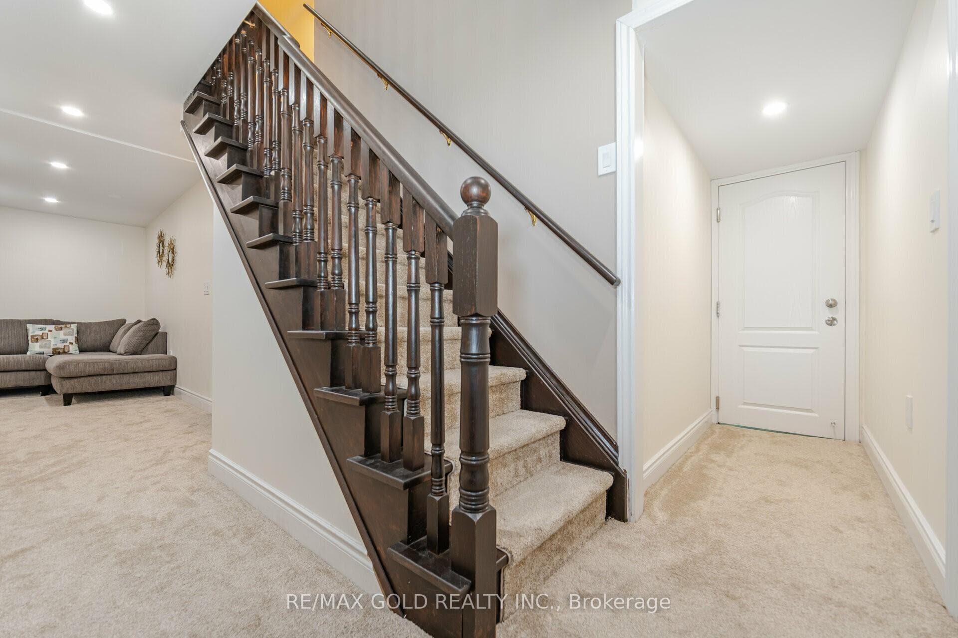 20 Valleybrae Court photo 18