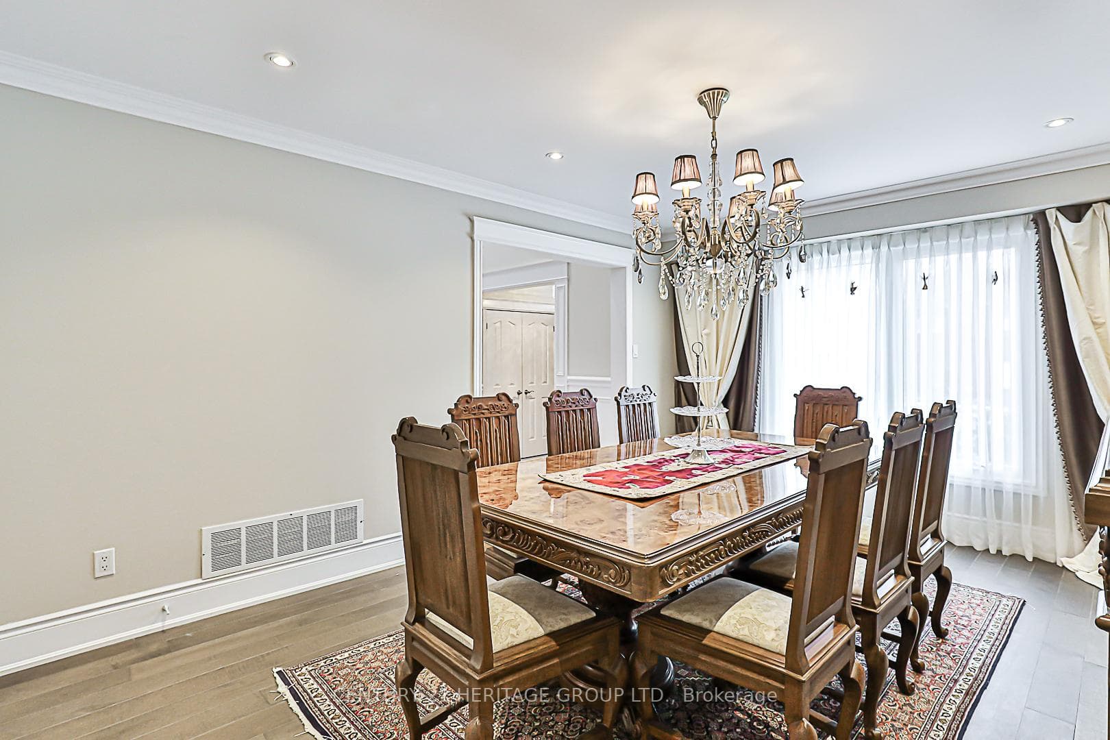 135 Strathearn Avenue photo 6