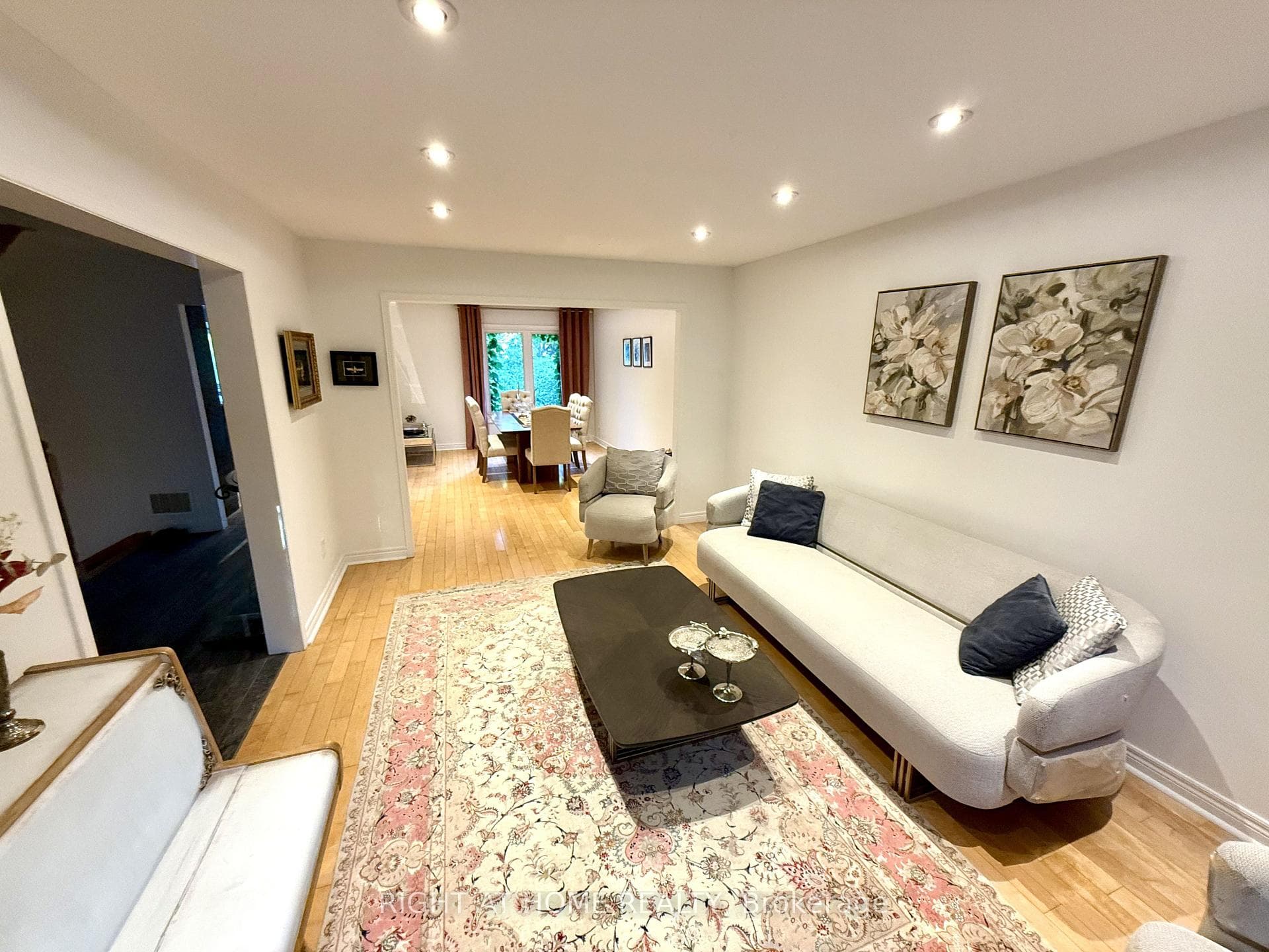 43 Topham Crescent photo 13