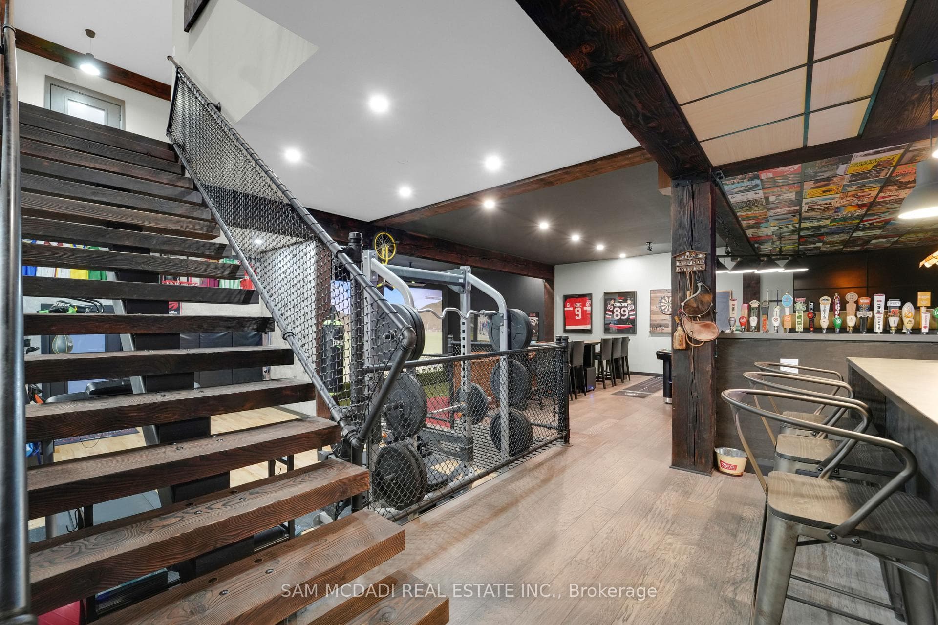 2084 Grand Boulevard photo 28