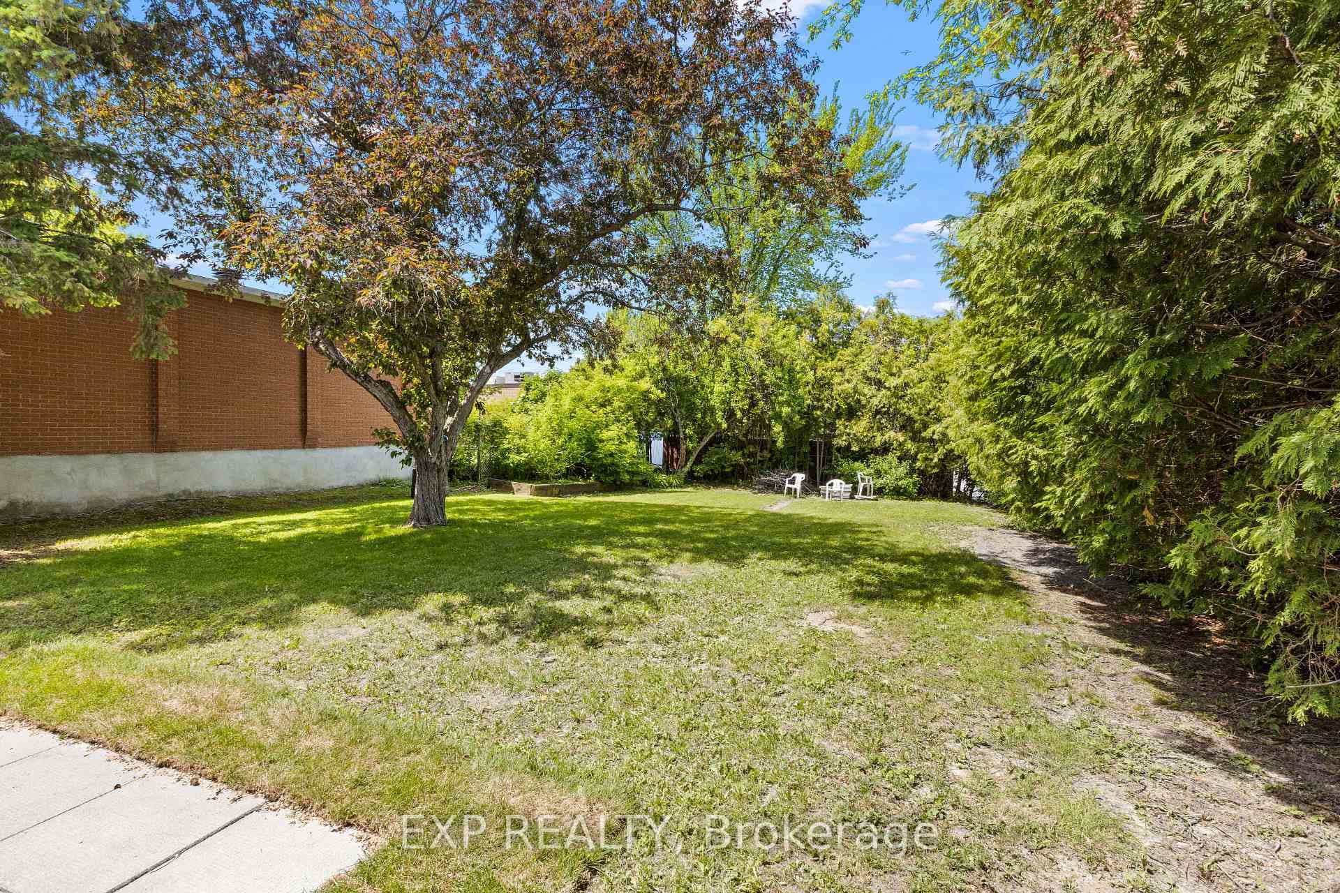 869 Maryland Avenue photo 40