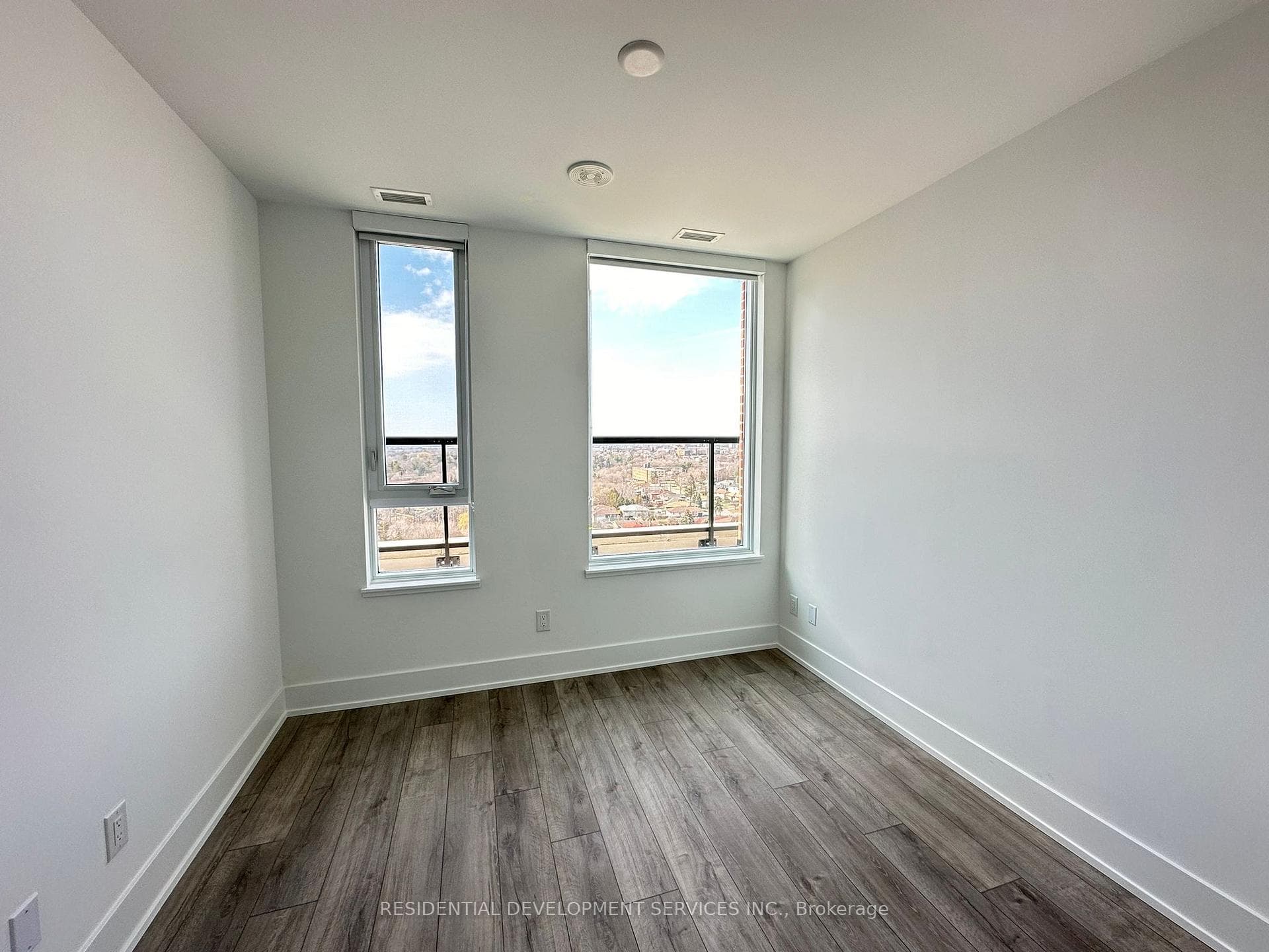3100 Keele Street Unit 1213 photo 6
