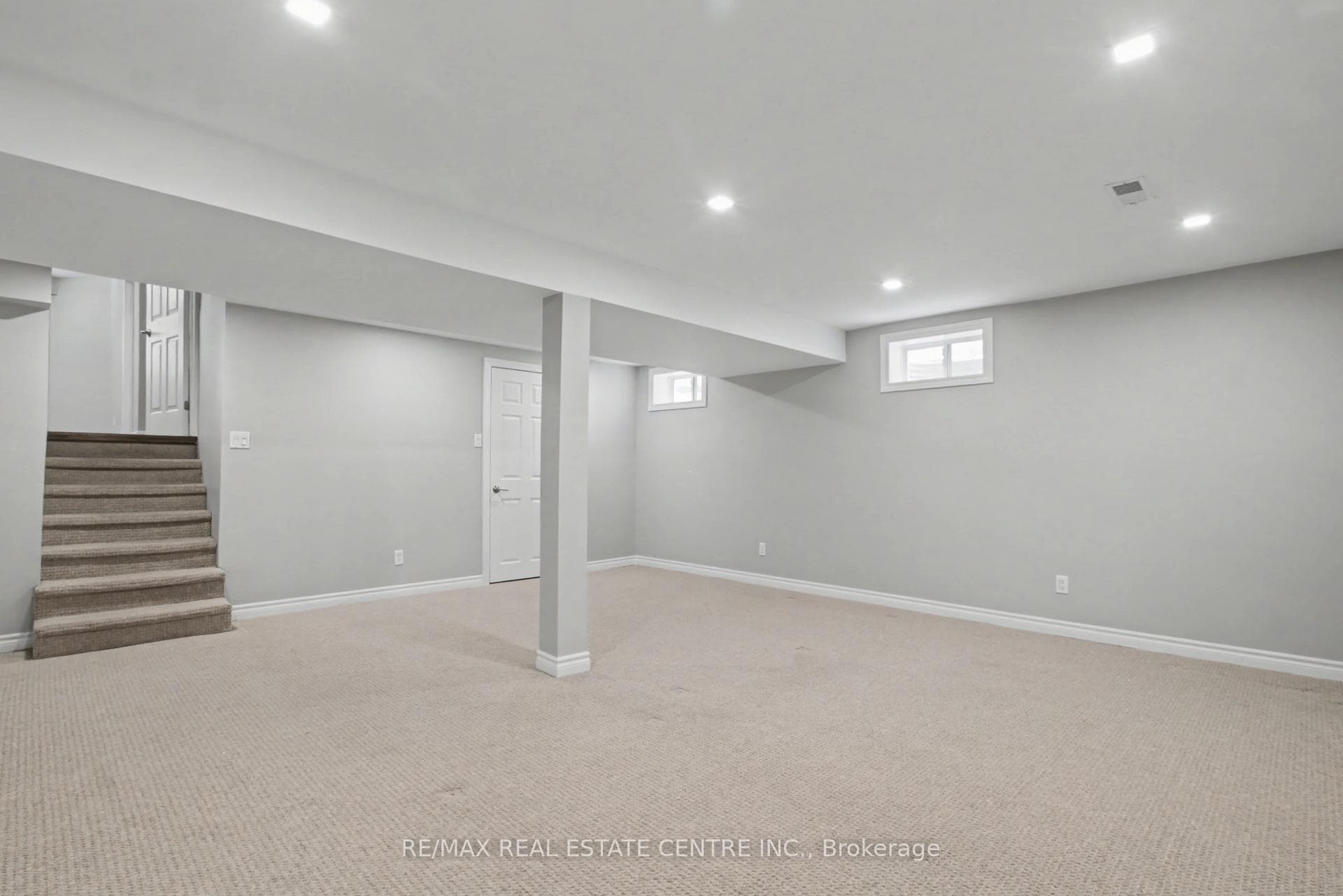 115 Bernardi Crescent photo 36