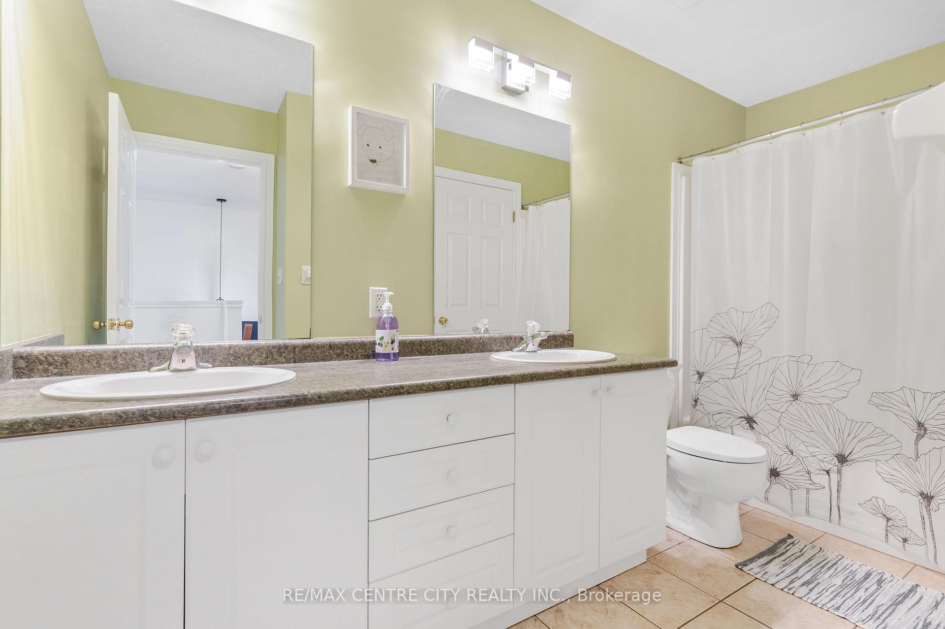 67 Ralgreen Crescent photo 12