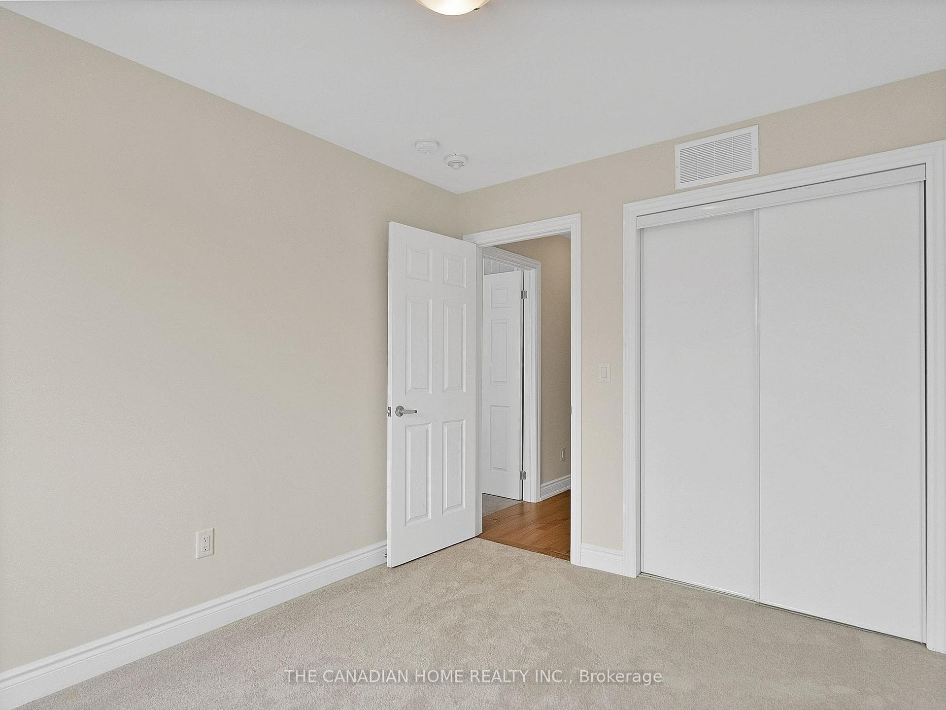 12 Marvin Avenue photo 27