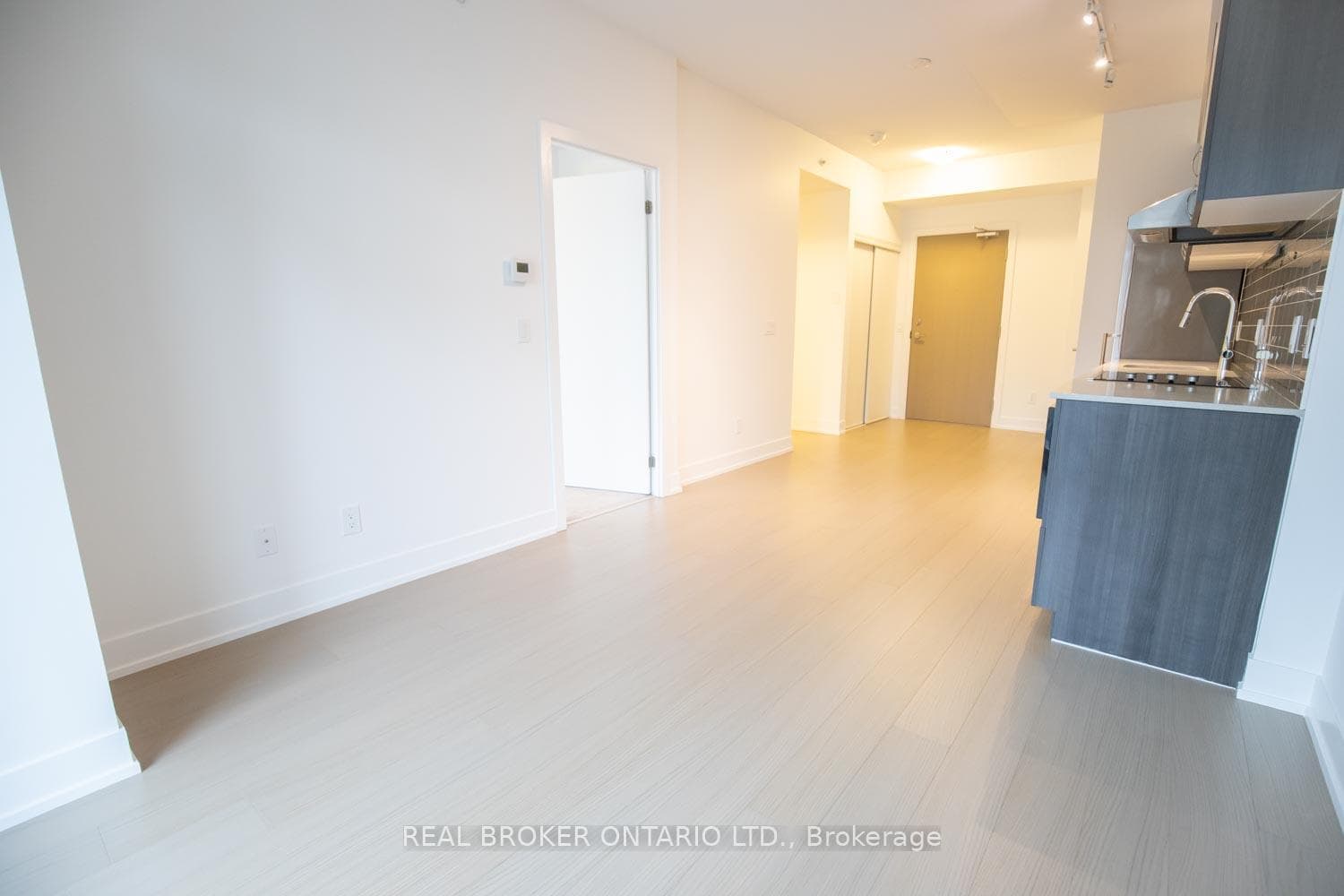 7 Kenaston Gardens Unit 123 photo 7
