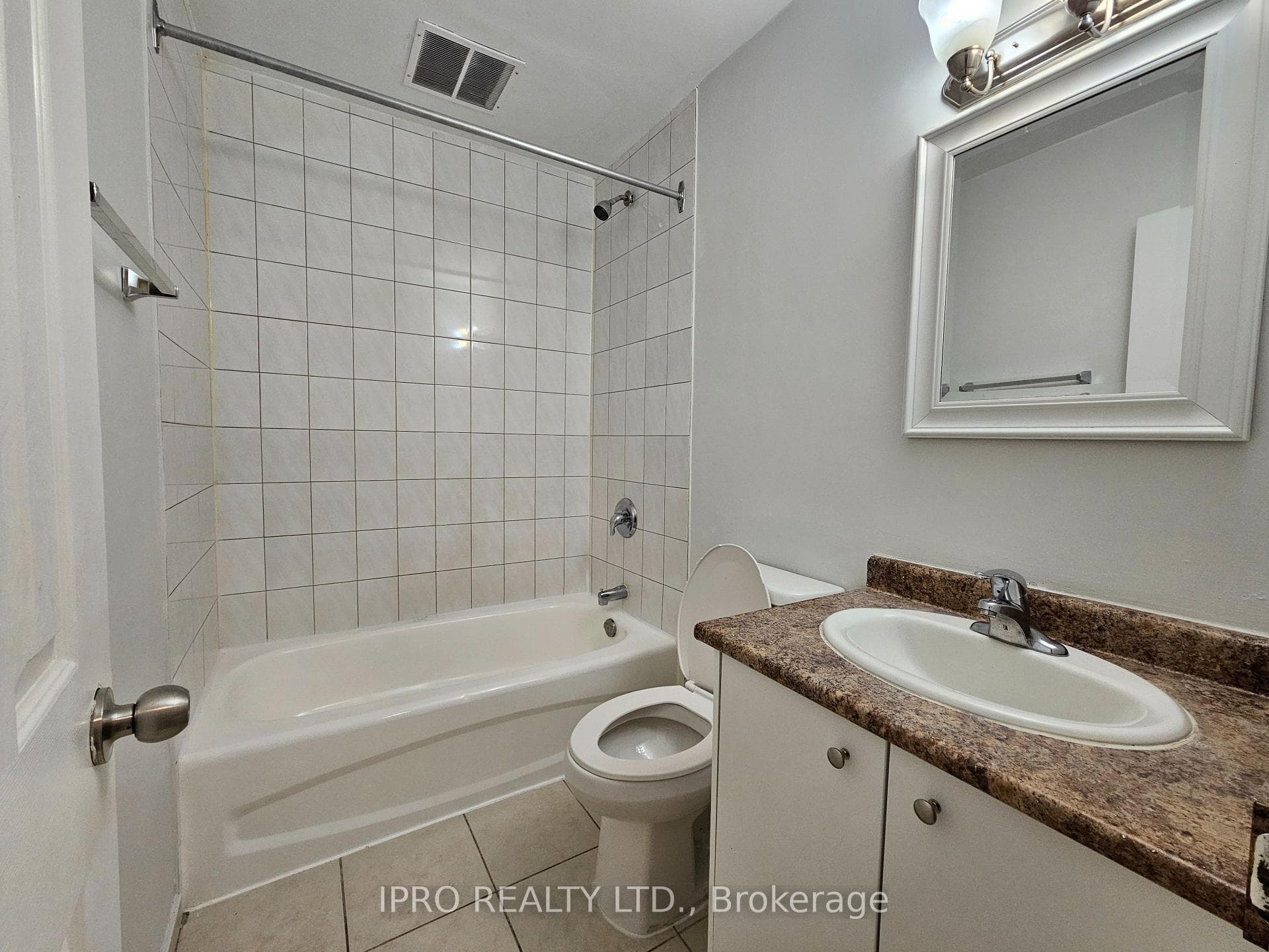 1807 Eglinton Avenue Unit 302 photo 10