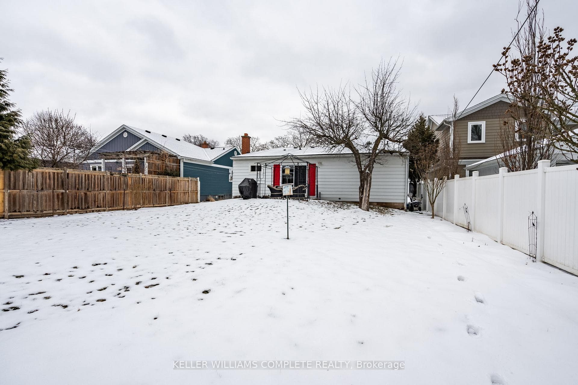 520 Bridgman Avenue photo 30