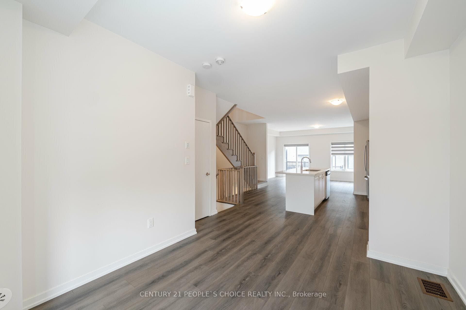 43 Lambert Lane photo 5
