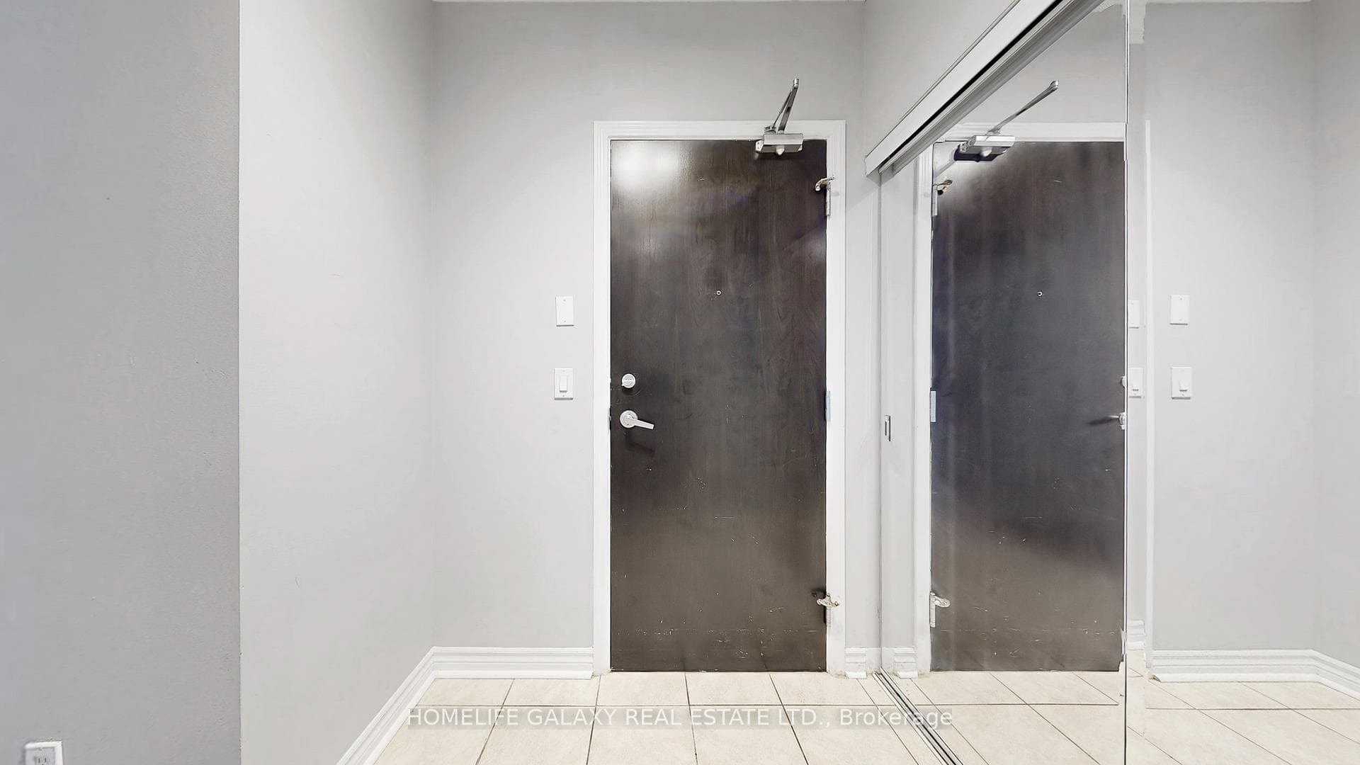 388 Prince Of Wales Drive Unit 901 photo 21