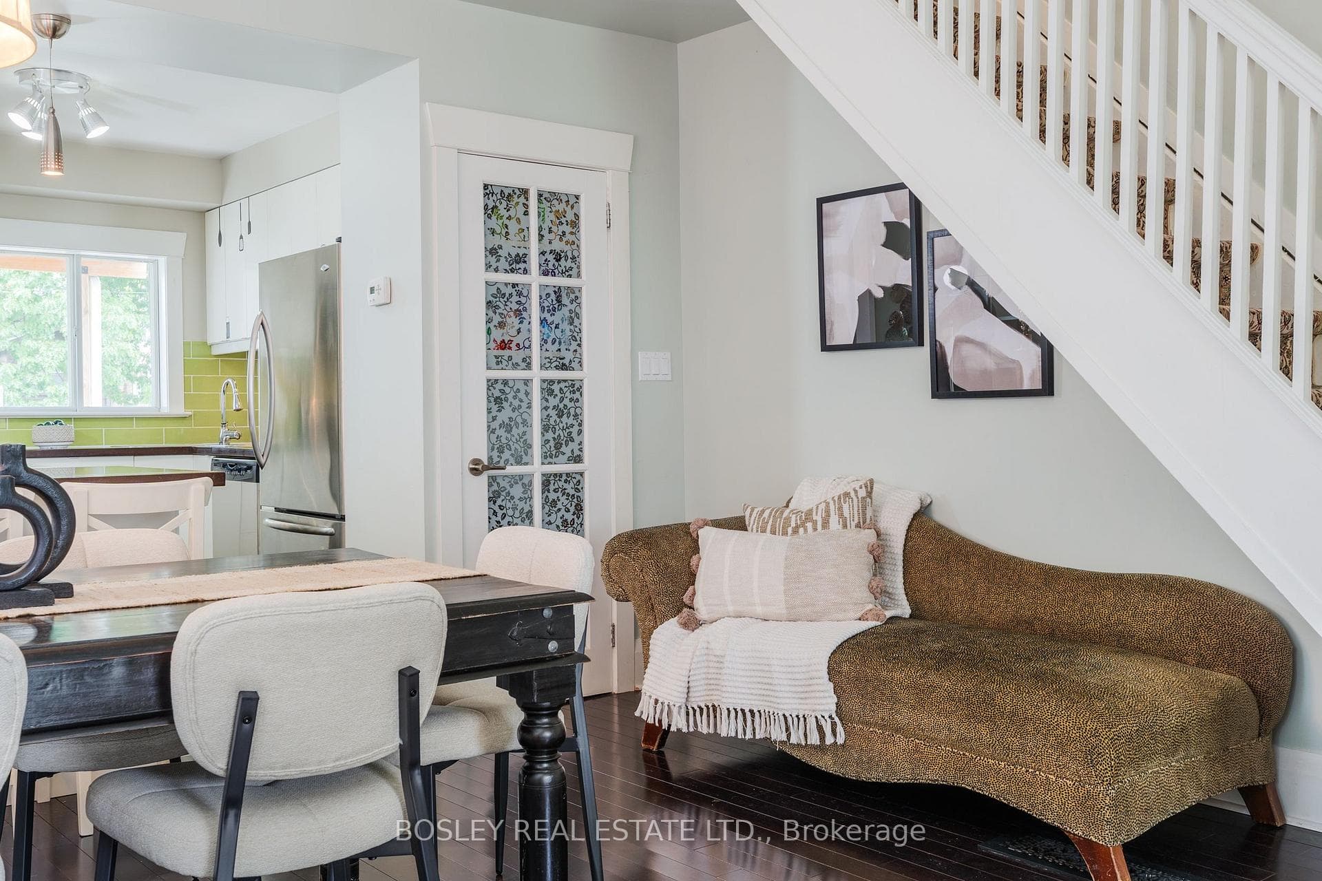 66 Amroth Avenue photo 14