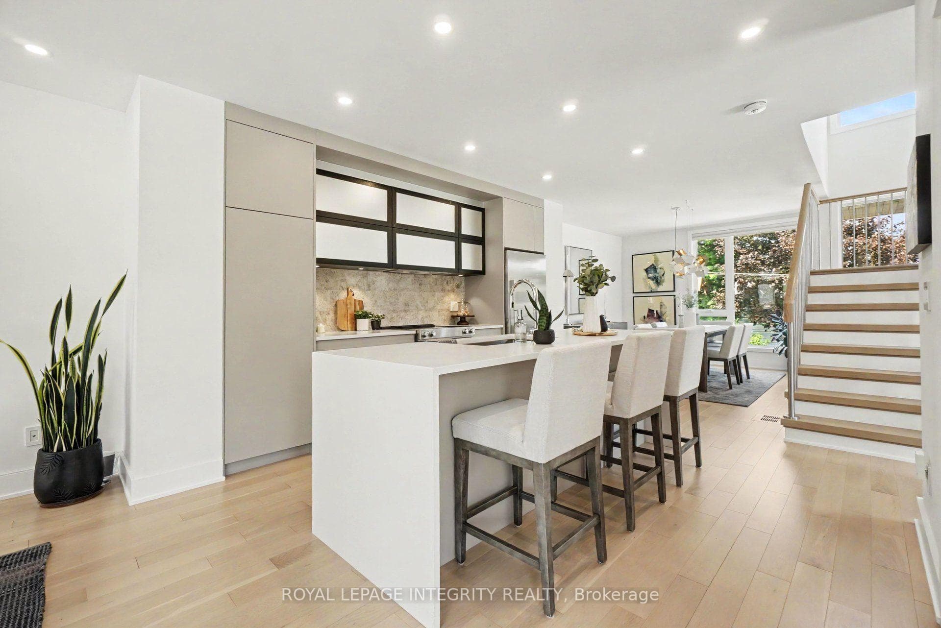 140 Clare Street photo 17