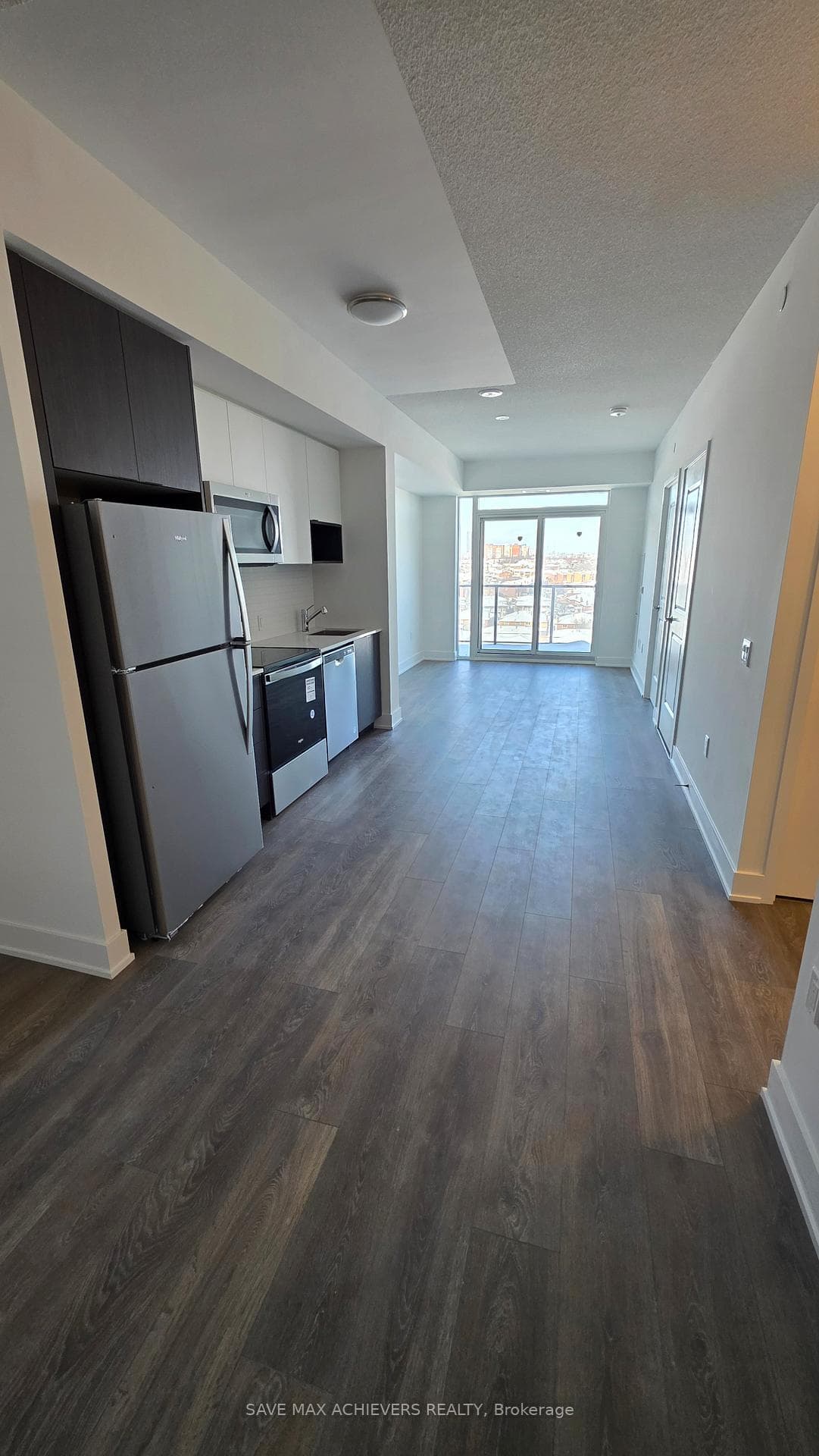 202 Burnhamthorpe Road Unit 906 photo 3