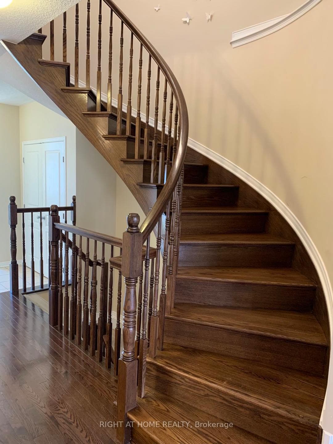 1602 Westhall Way photo 3
